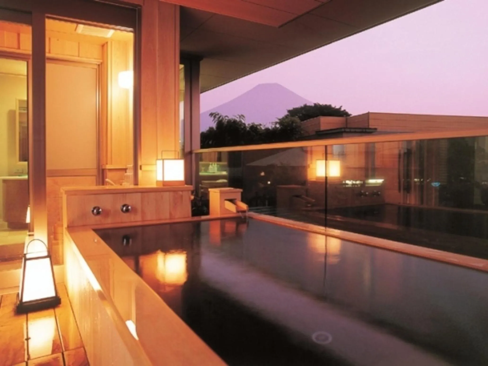 Public Bath in Kaneyamaen