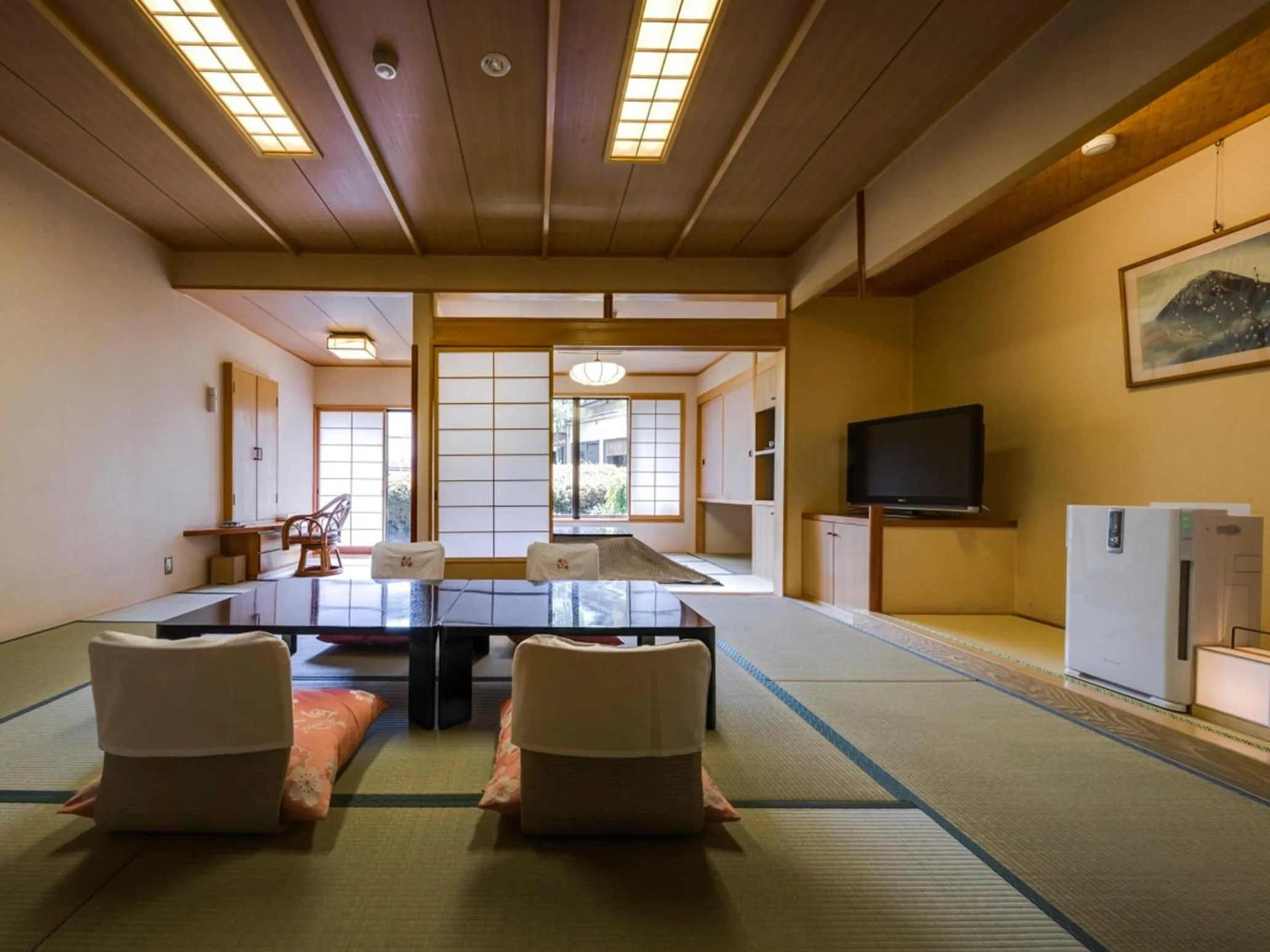 Photo of the whole room in Kaneyamaen