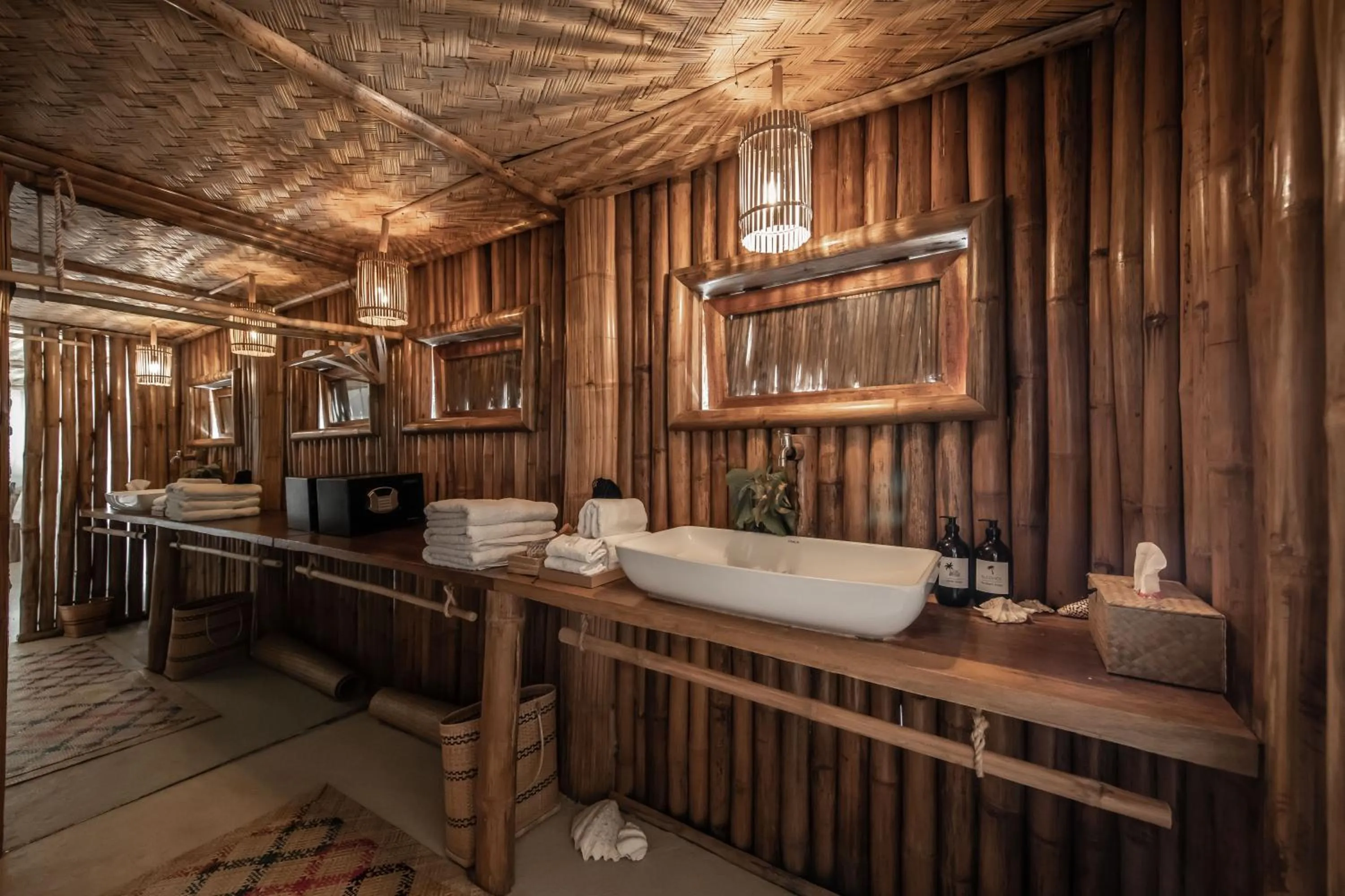 Bathroom in The Beach House Ocam Ocam