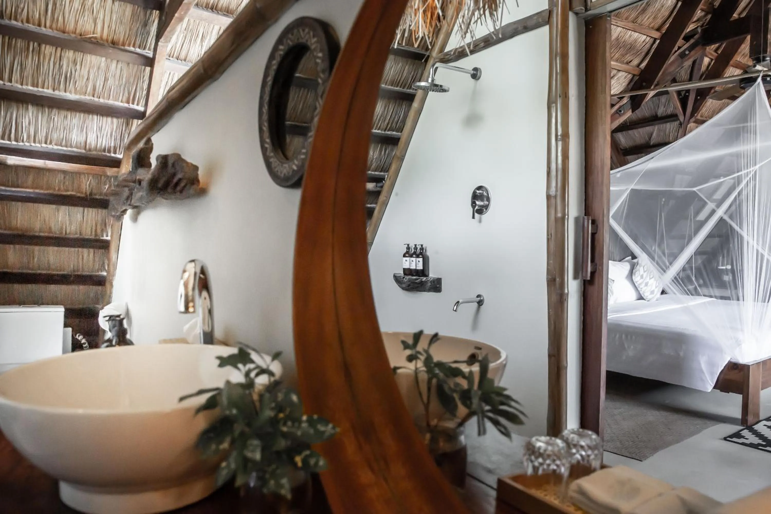 Bathroom in The Beach House Ocam Ocam