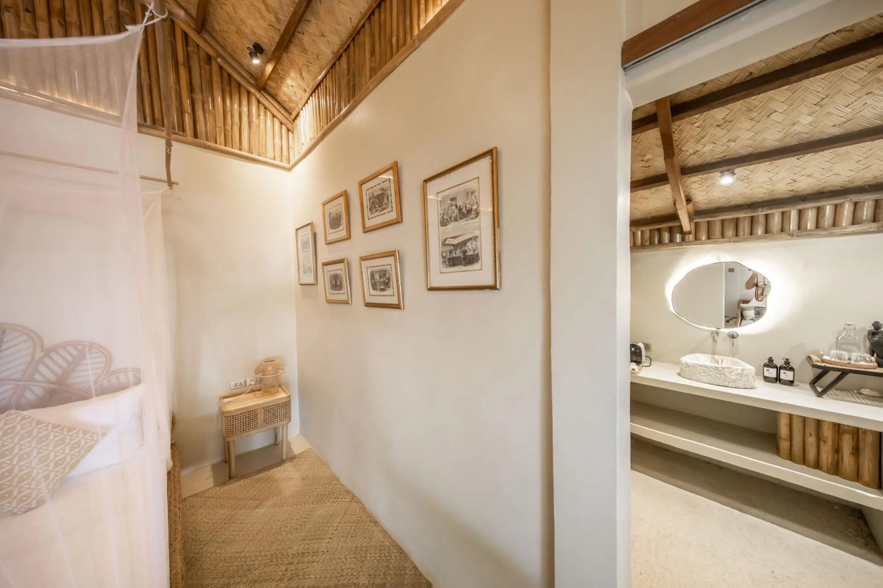 Bathroom in The Beach House Ocam Ocam