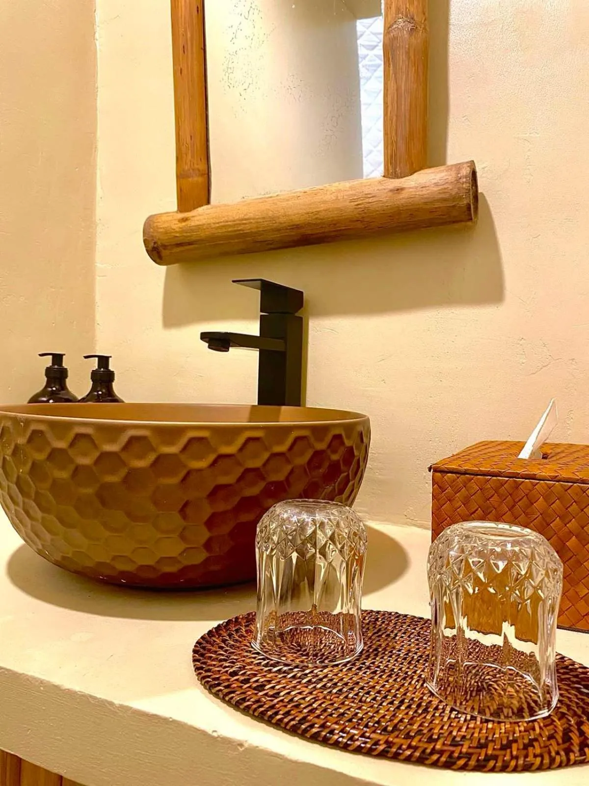 Bathroom in The Beach House Ocam Ocam