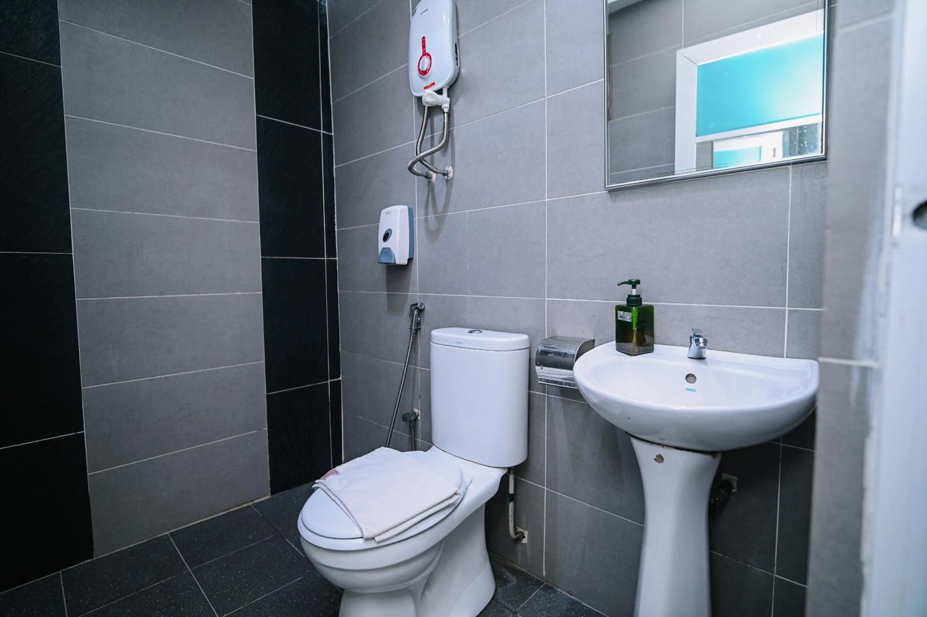 Swing & Pillows - PJ SS2