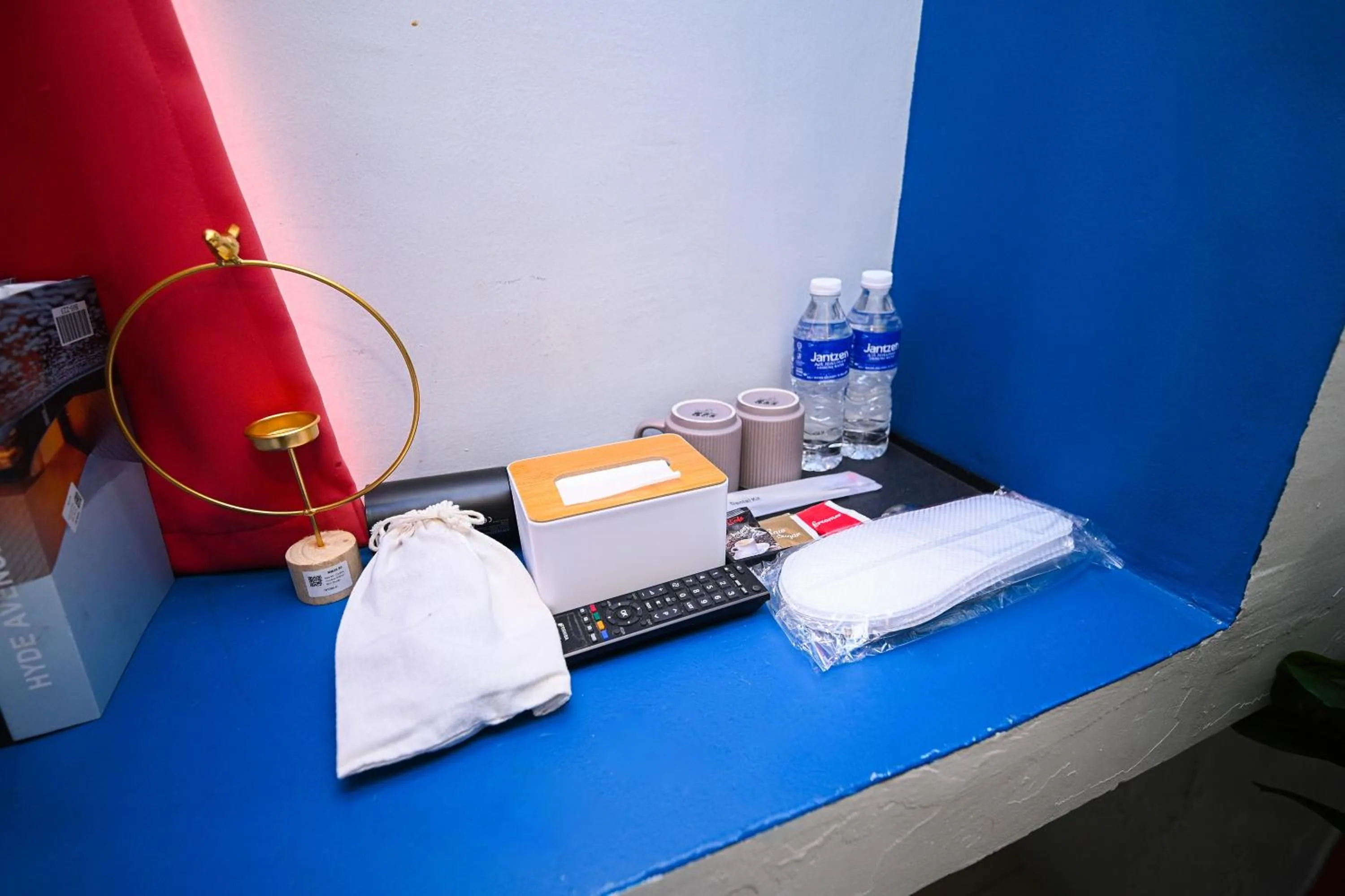 Swing & Pillows - PJ SS2