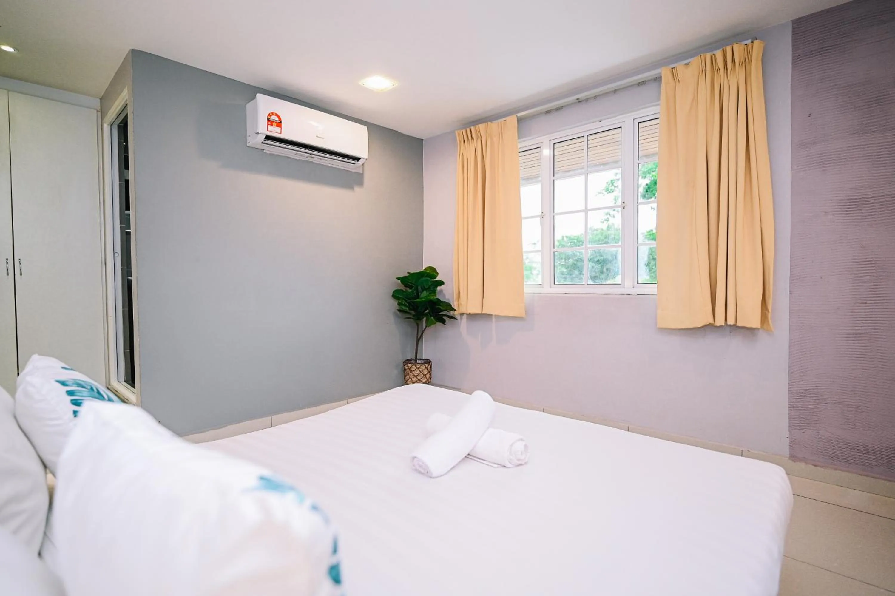 Bed in Swing & Pillows - PJ SS2