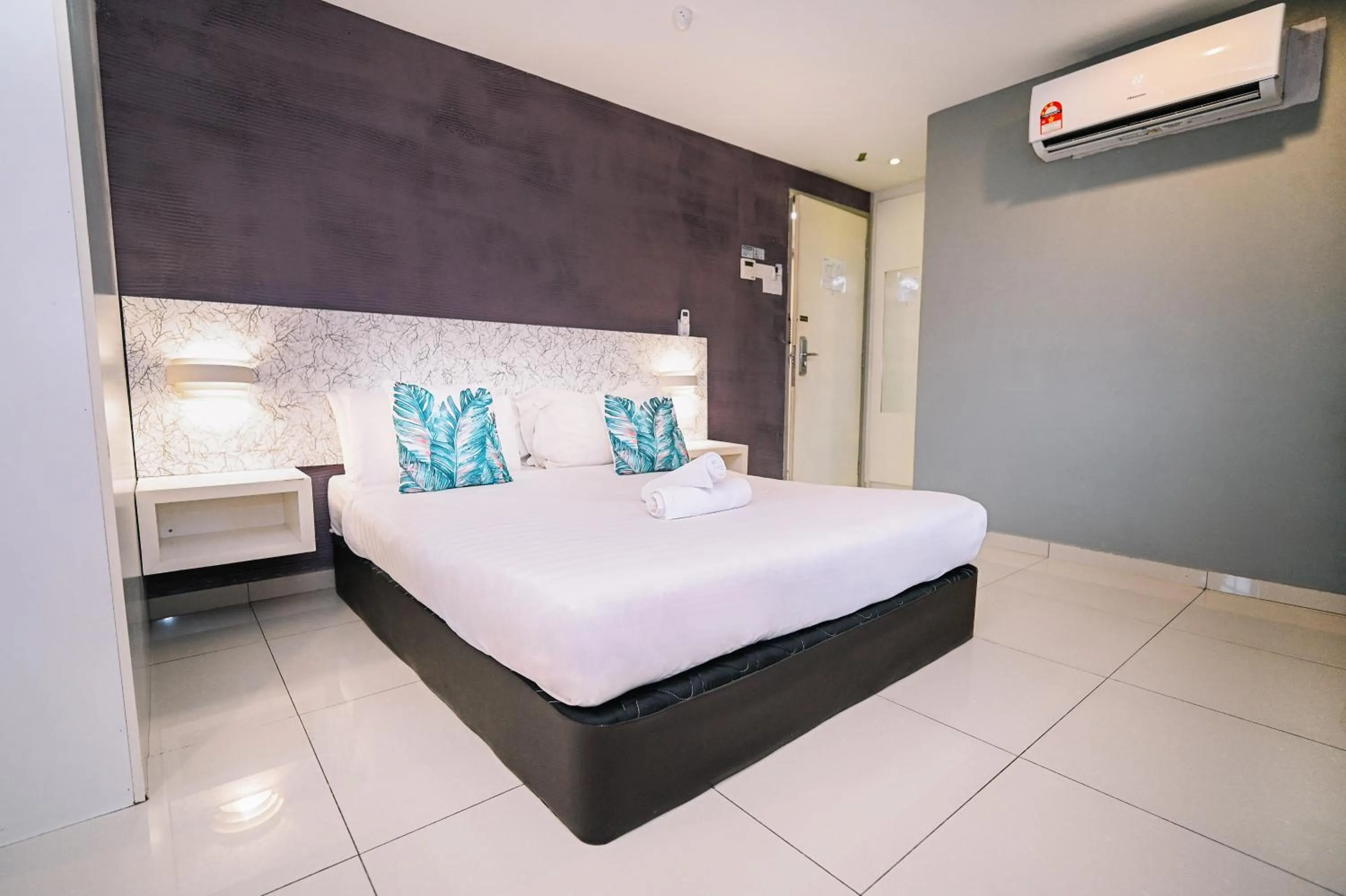 Bed in Swing & Pillows - PJ SS2