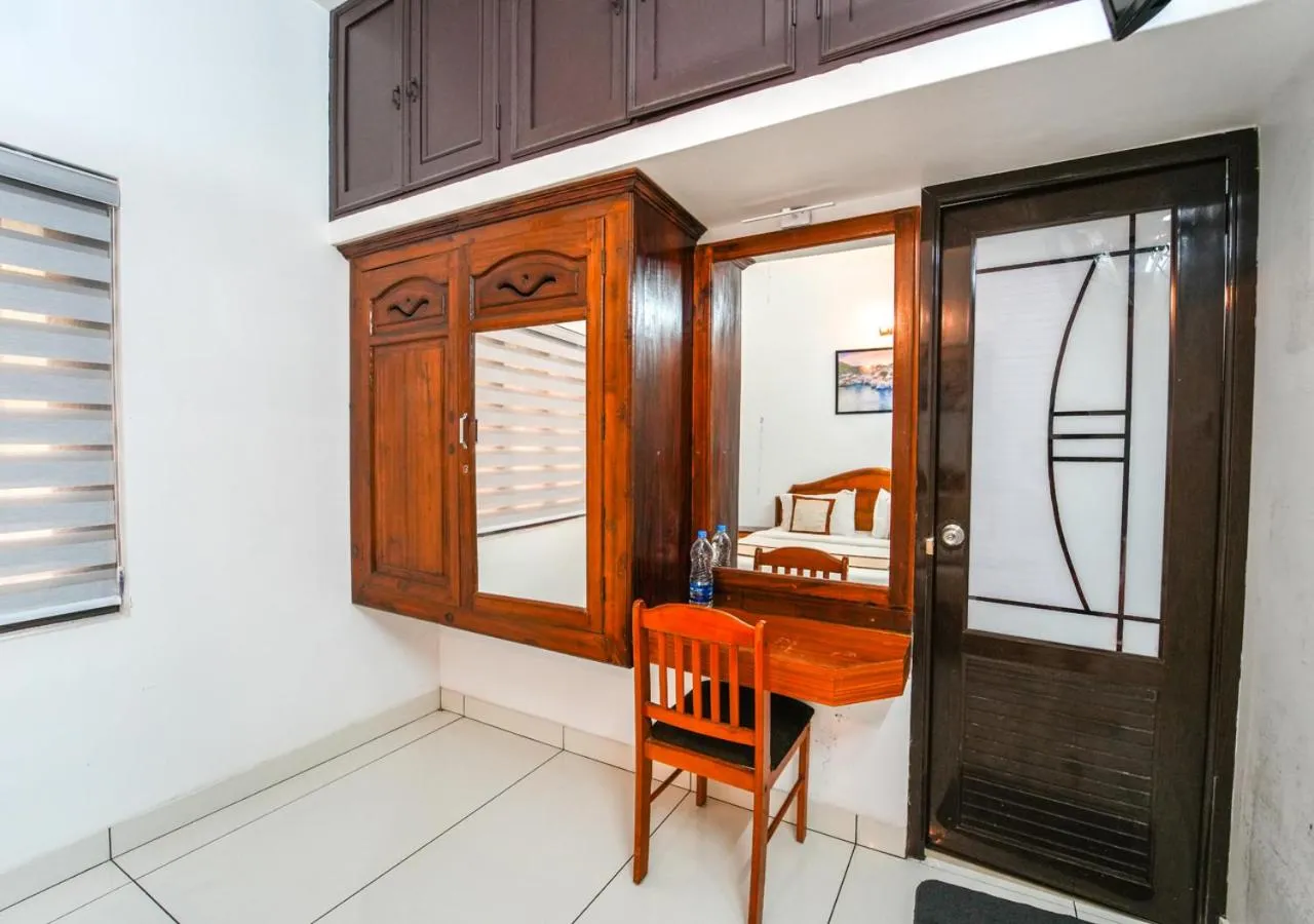 Dining area in Pop Tavern Kovalam Beach Villa by VOYE HOMES