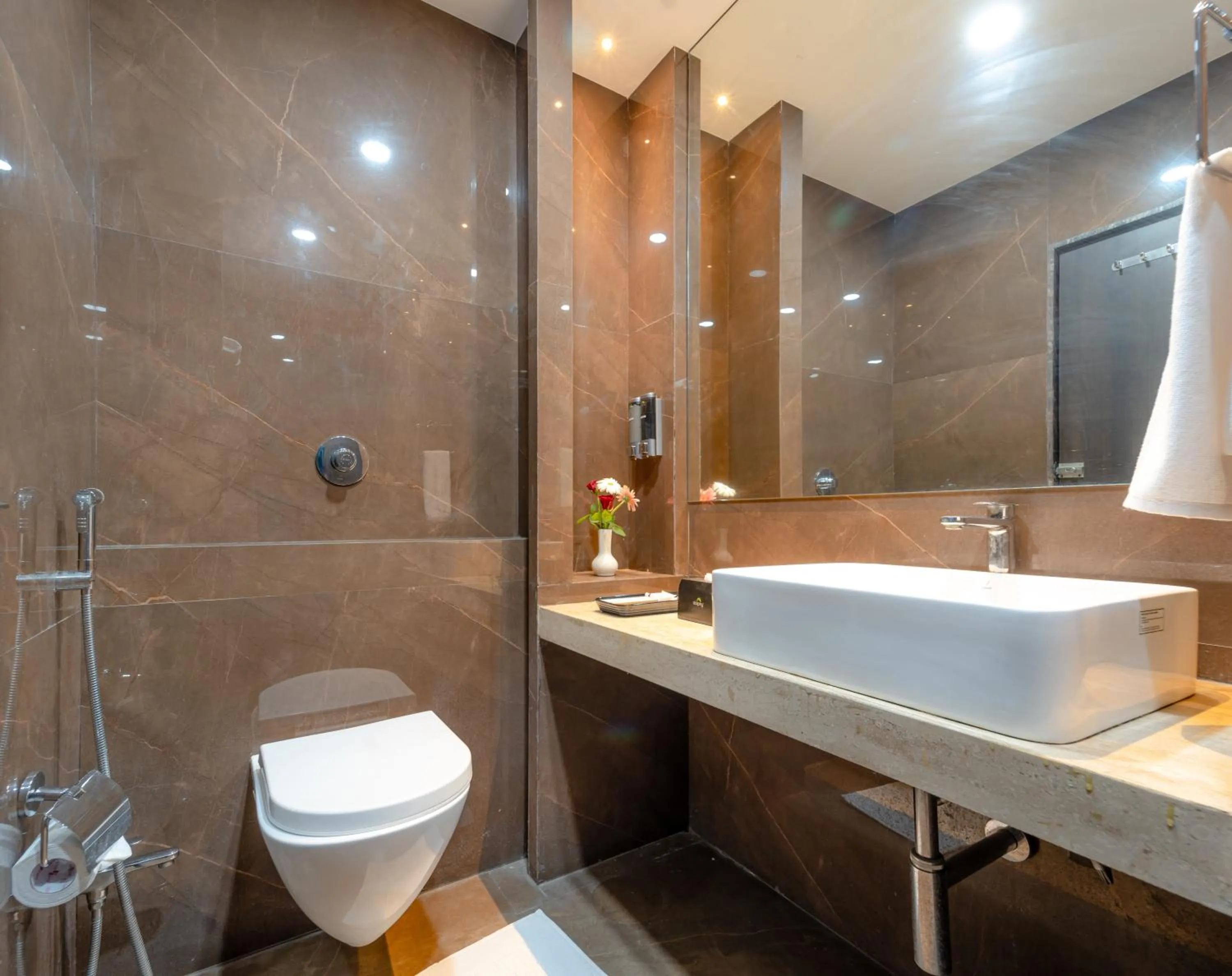 Shower in Enrise by Sayaji Harda