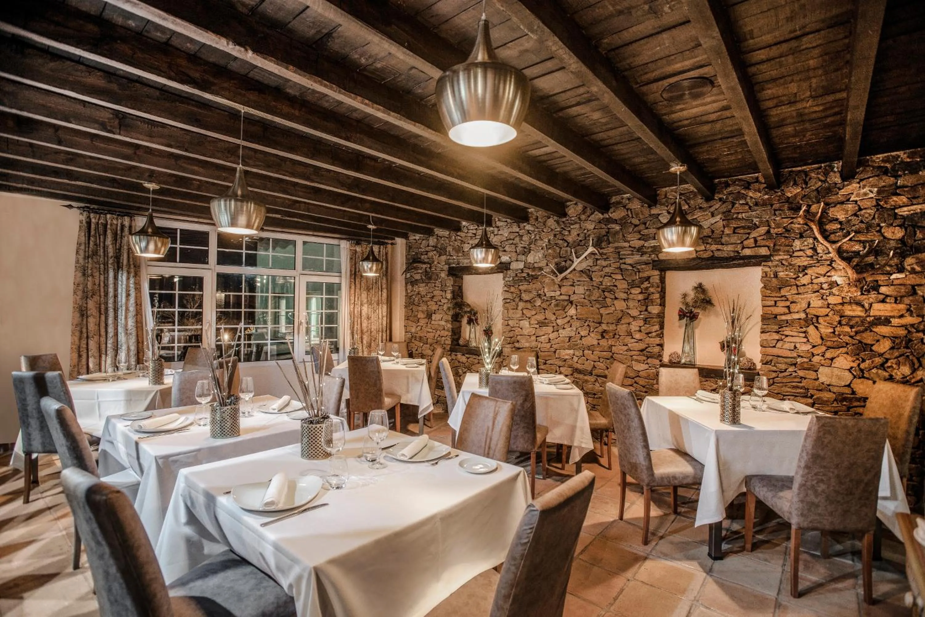 Restaurant/places to eat in Vincci Selección Rumaykiyya