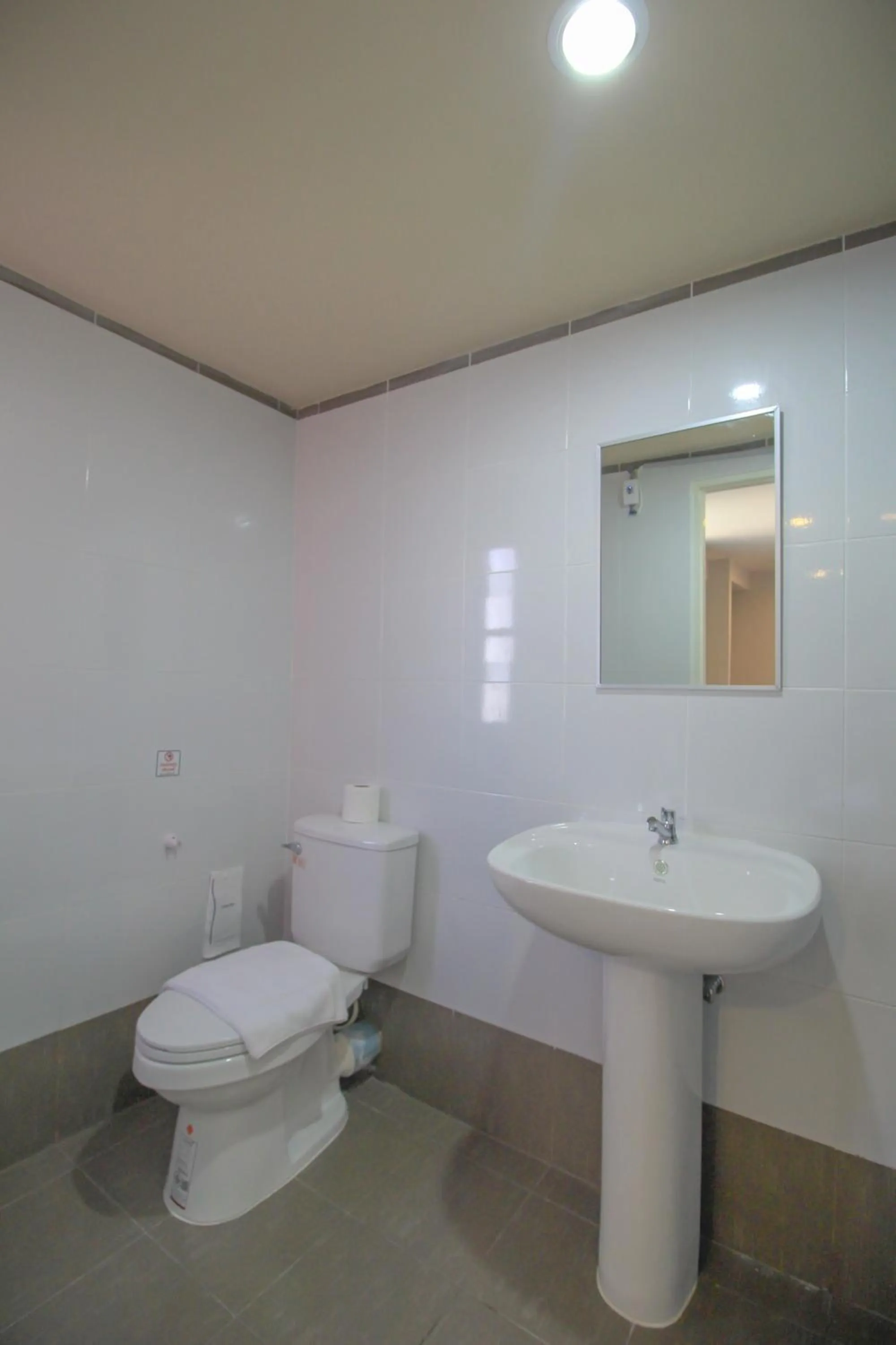 Toilet in The Sea Bangsaen Hotel