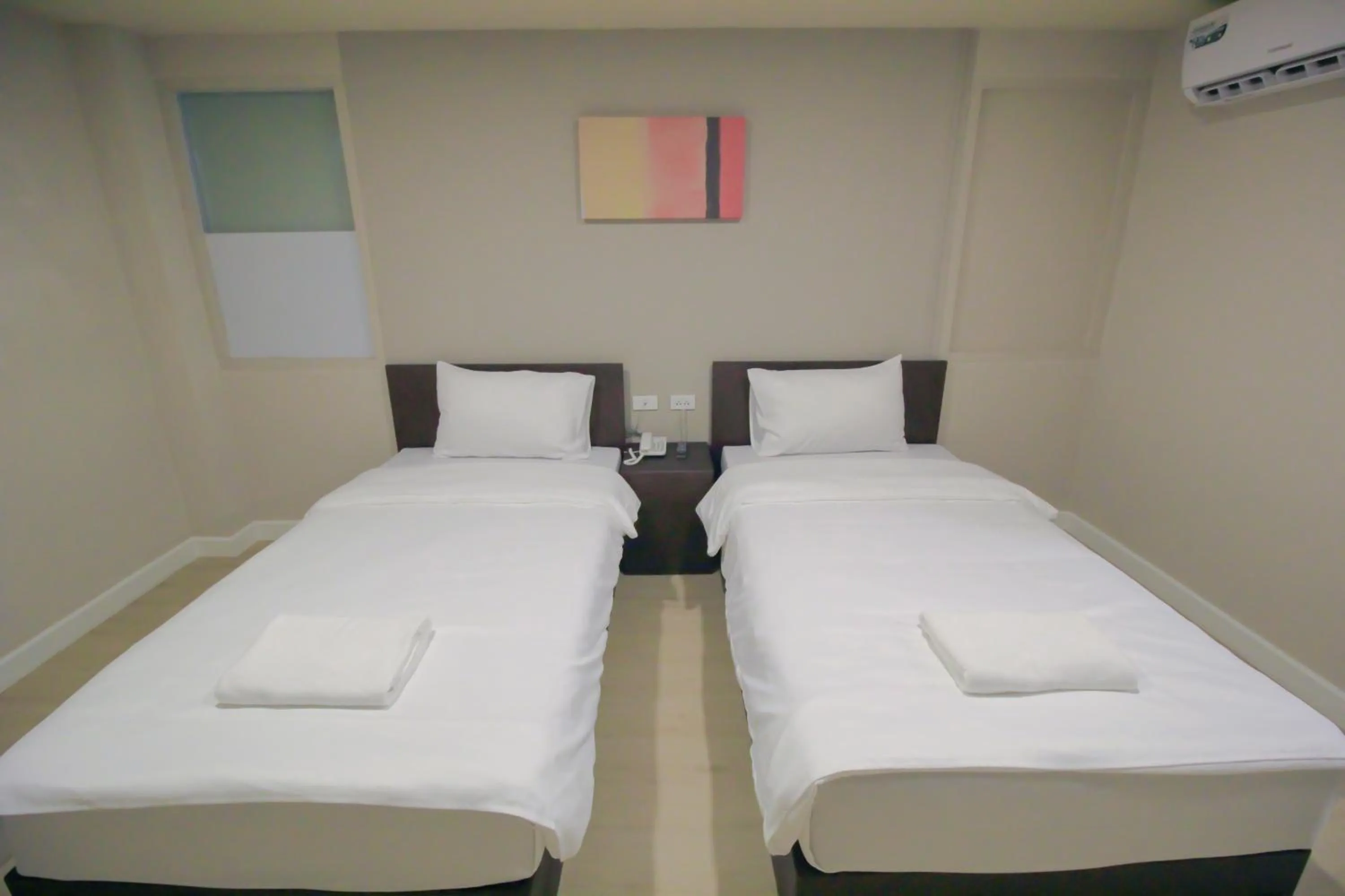 Bed in The Sea Bangsaen Hotel