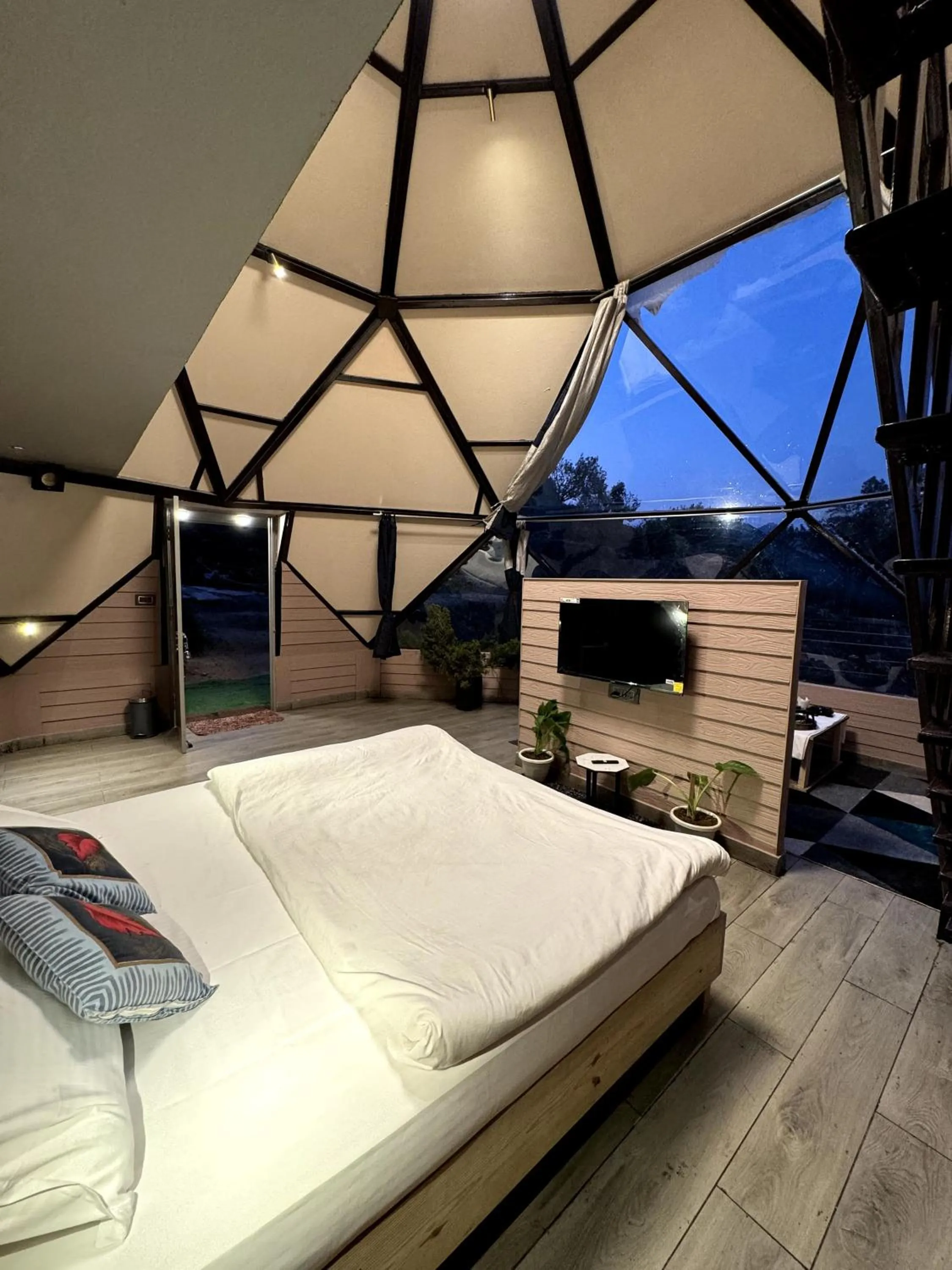 Bed in The Soul Stroll Cottages Retreat