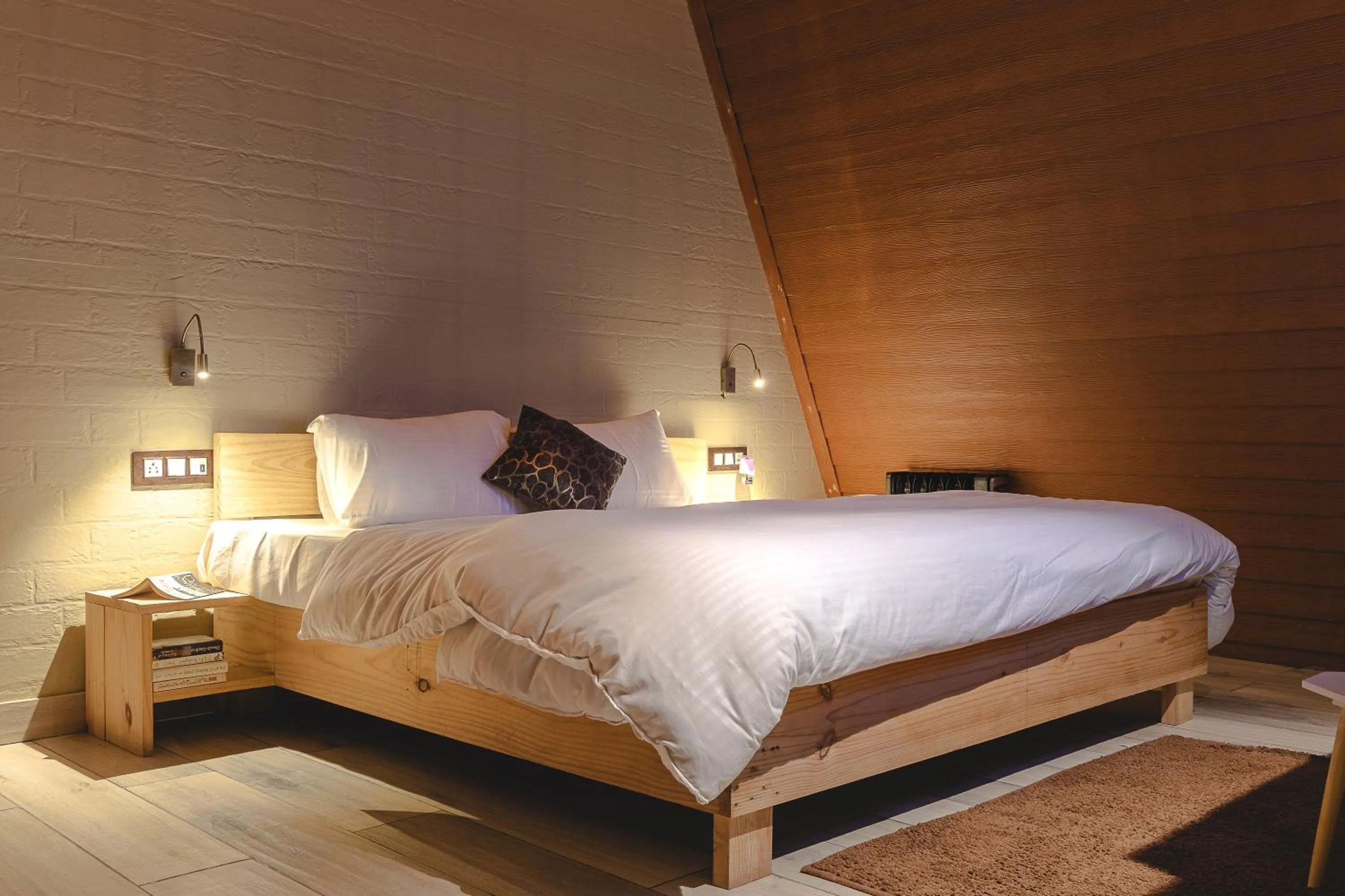 Bed in The Soul Stroll Cottages Retreat