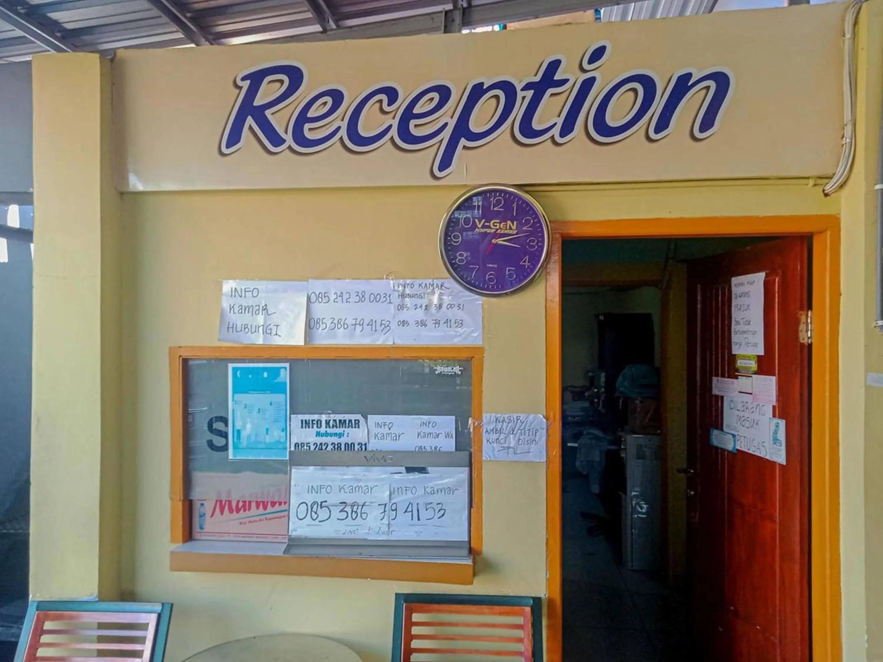 Lobby or reception in Wisma Benteng Indah Palopo