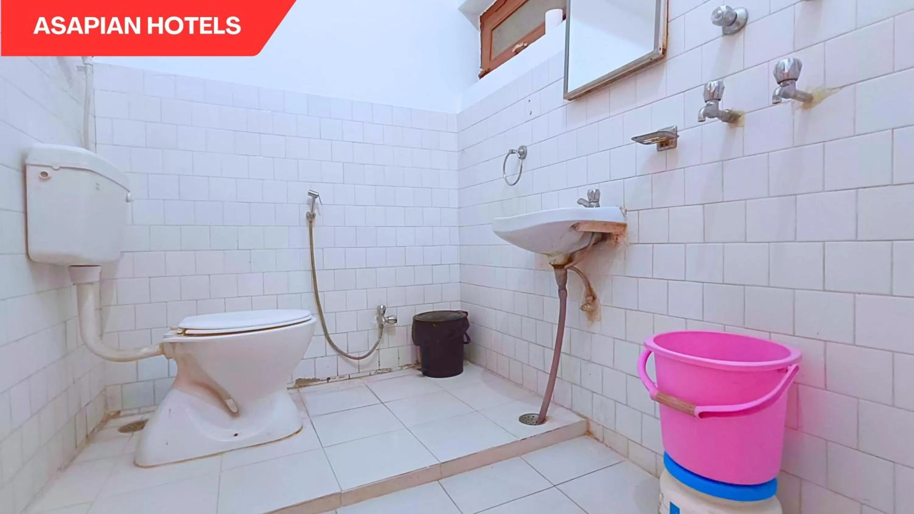 Toilet in Hotel Vijay Deluxe