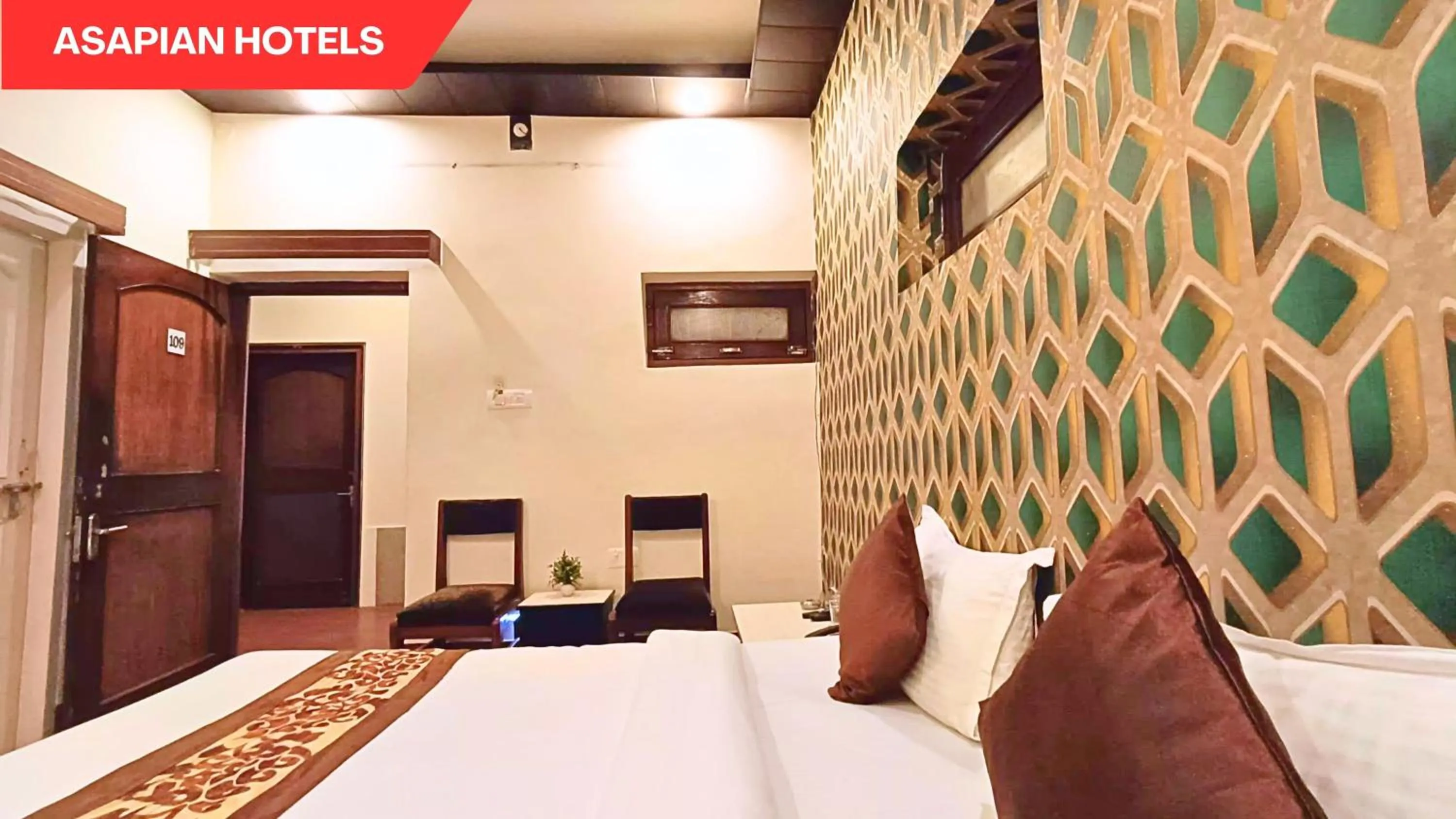 Bedroom, Bed in Hotel Vijay Deluxe