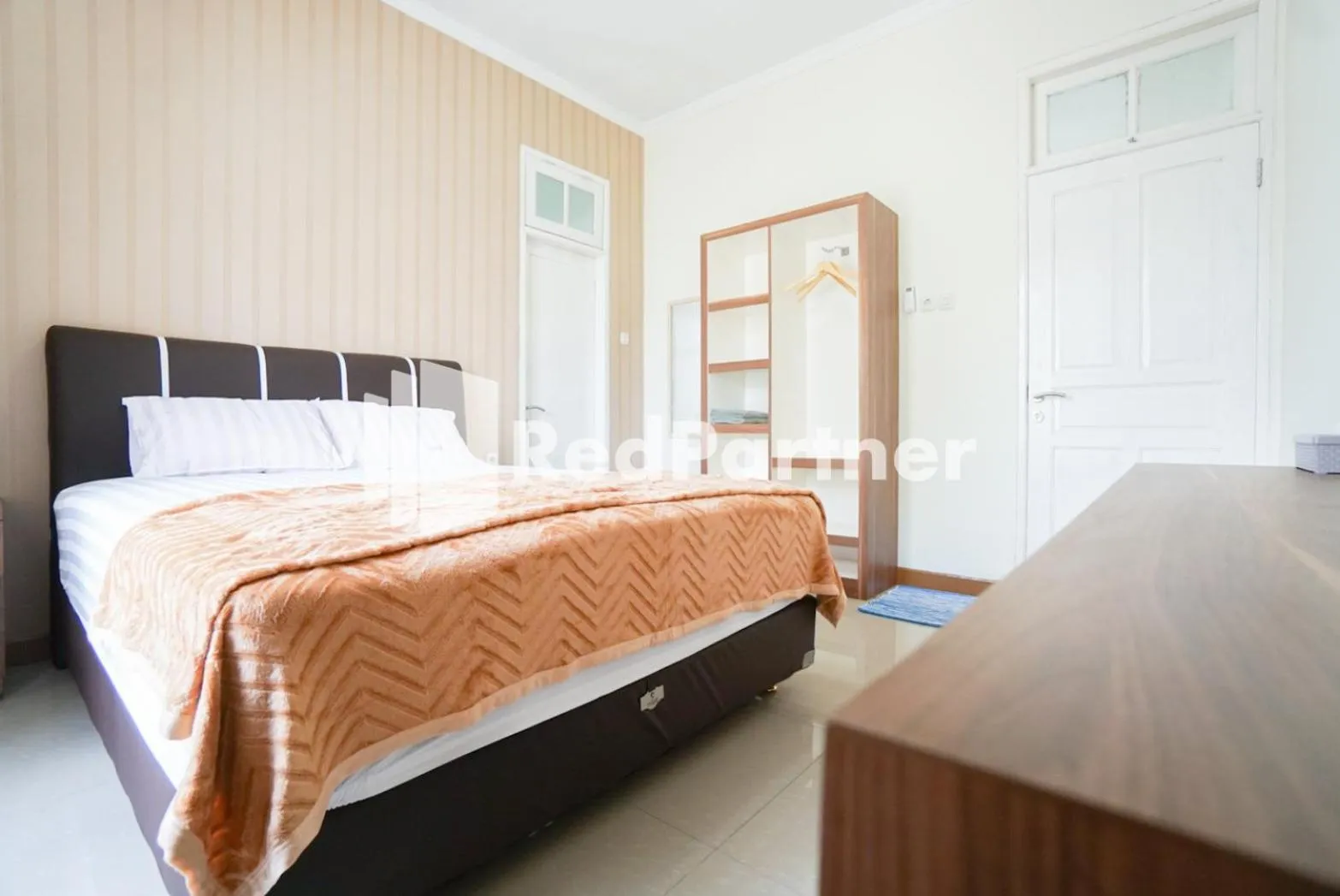 Bedroom, Bed in Fazza Syariah Mitra RedDoorz