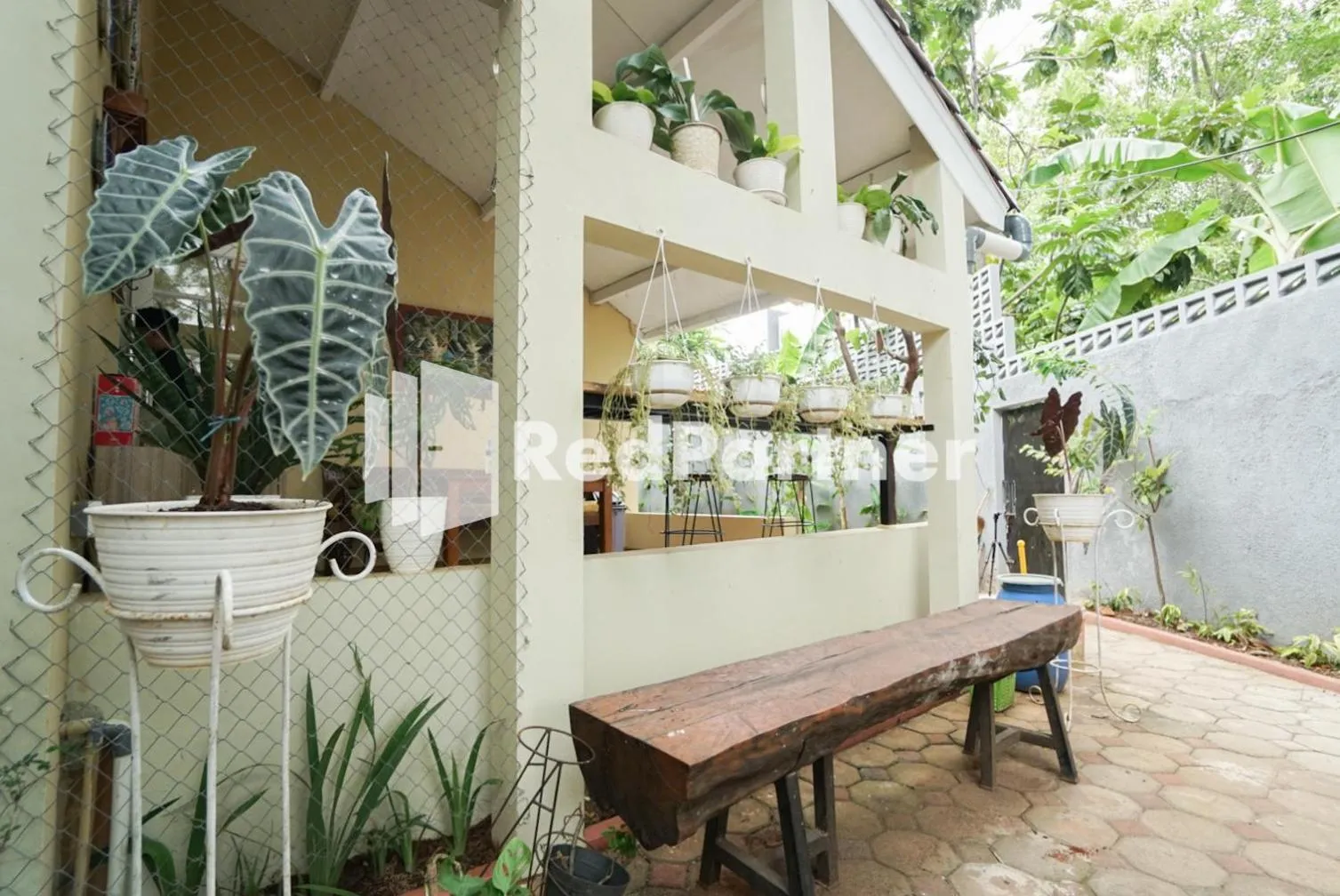 Balcony/Terrace in Fazza Syariah Mitra RedDoorz