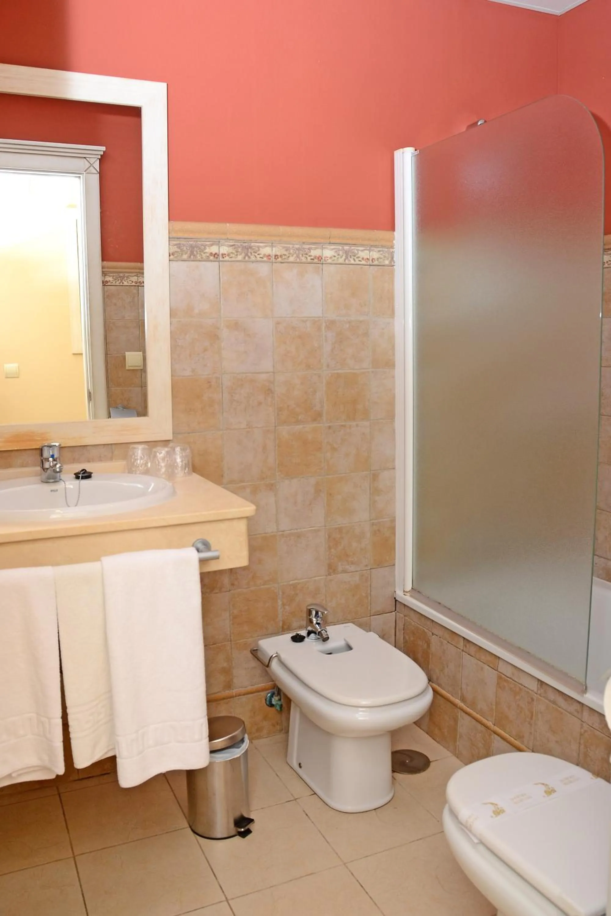 Bathroom in Apartamentos Piedramar
