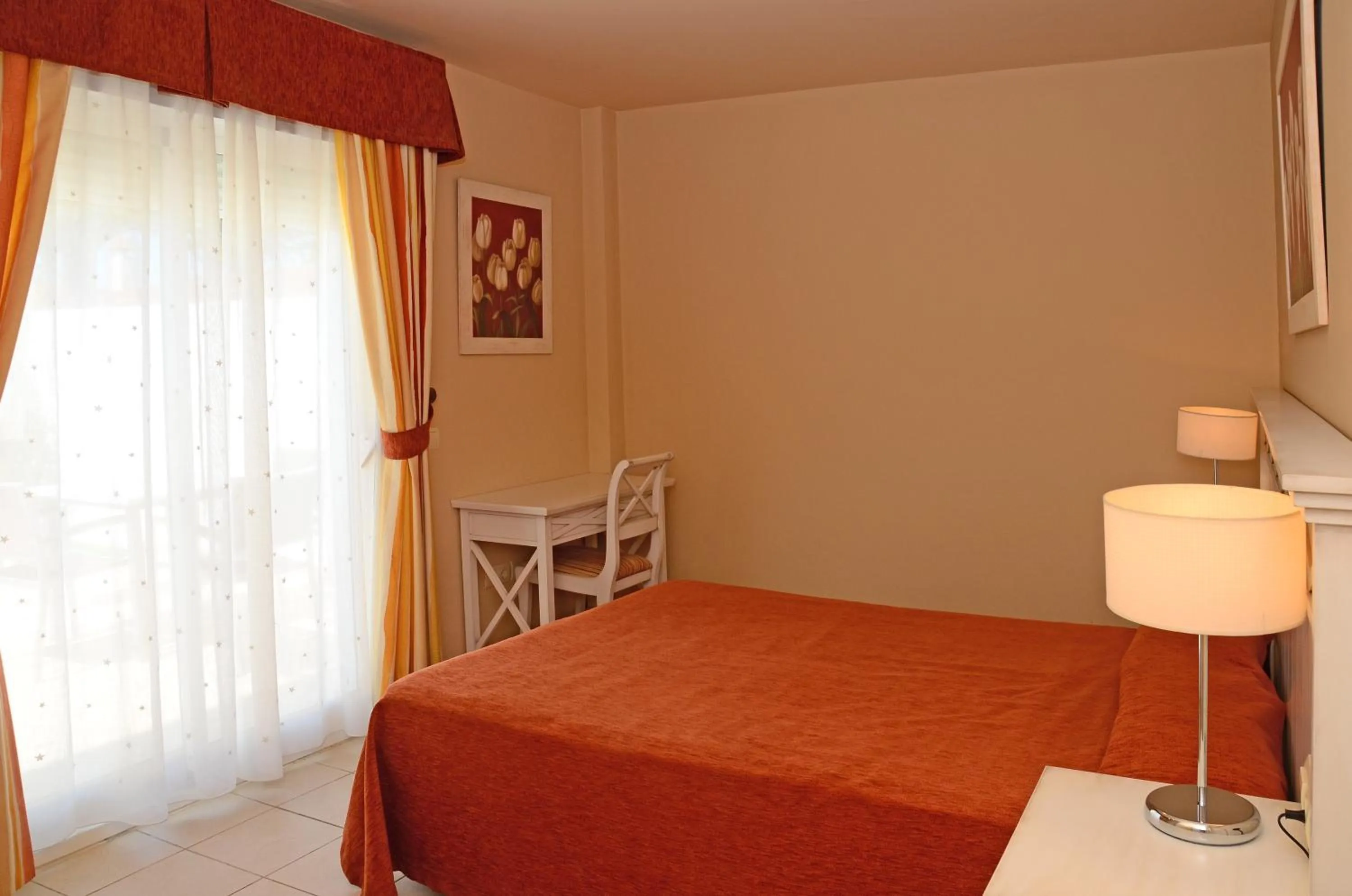 Photo of the whole room, Bed in Apartamentos Piedramar