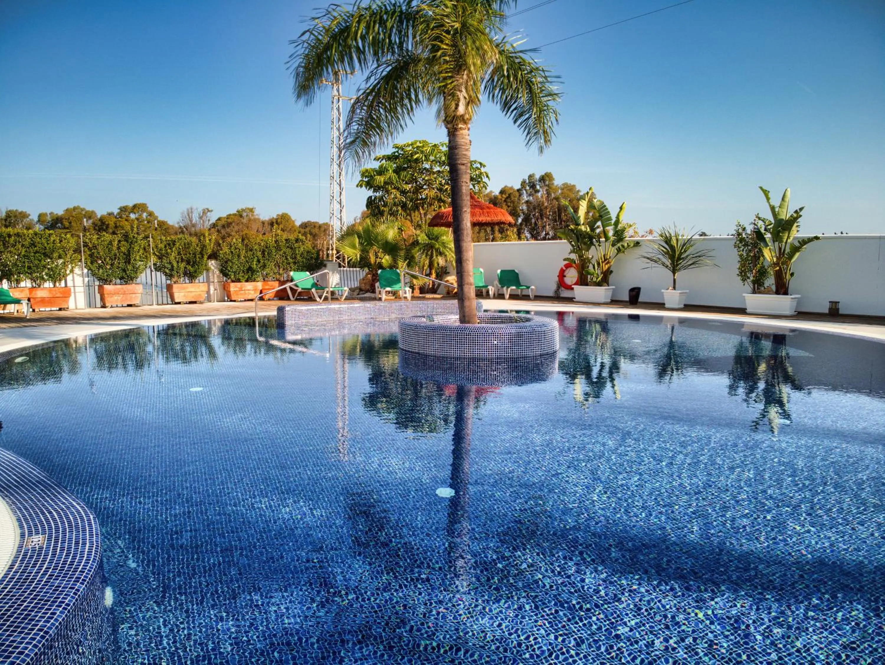 Swimming pool in Apartamentos Piedramar