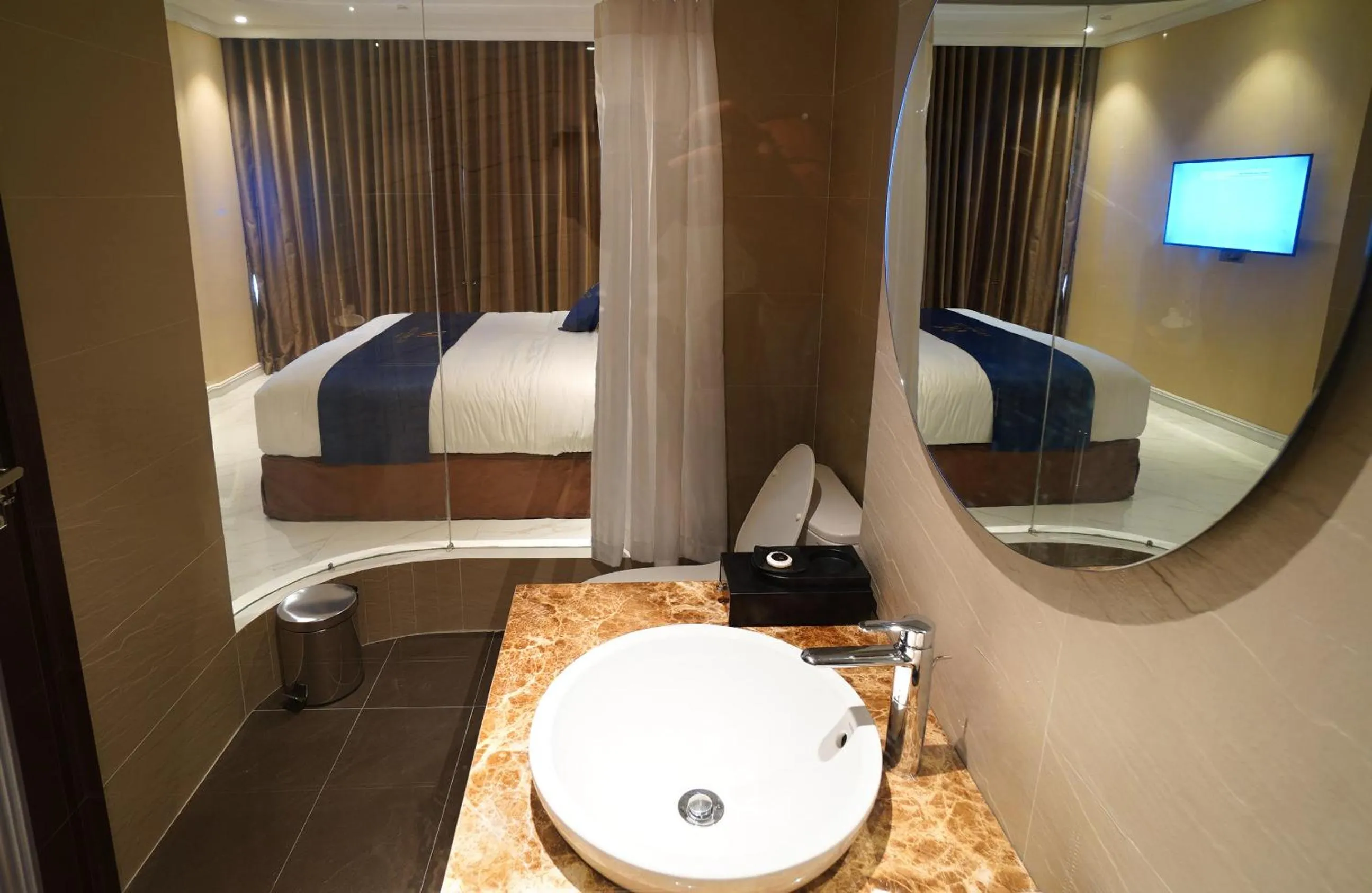 Bathroom, Bed in Millennium Hue Hotel