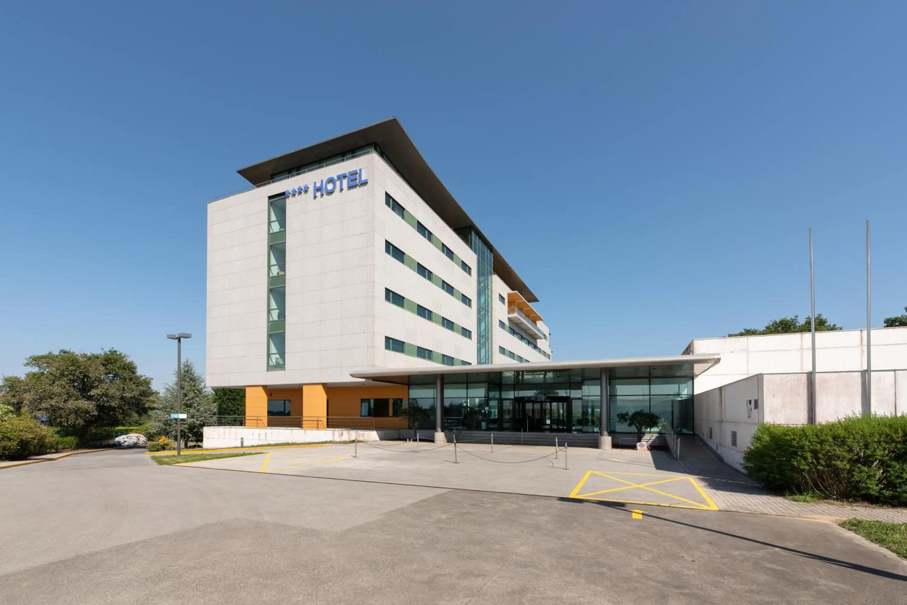 Property building in Exe Vía Argentum