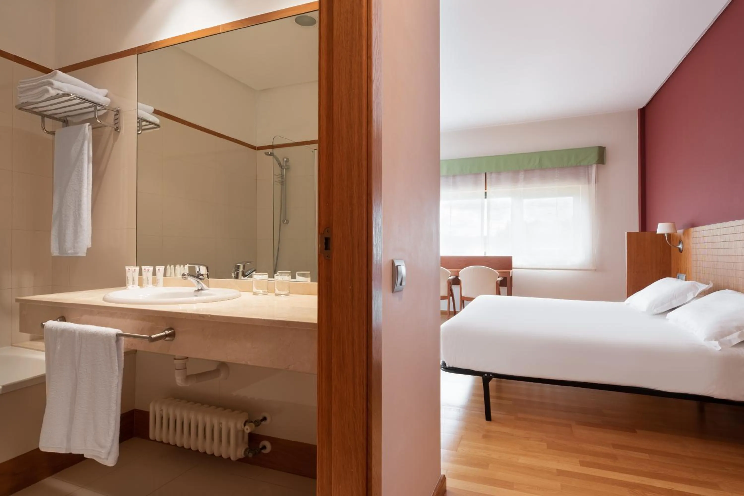 Bathroom, Bed in Exe Vía Argentum