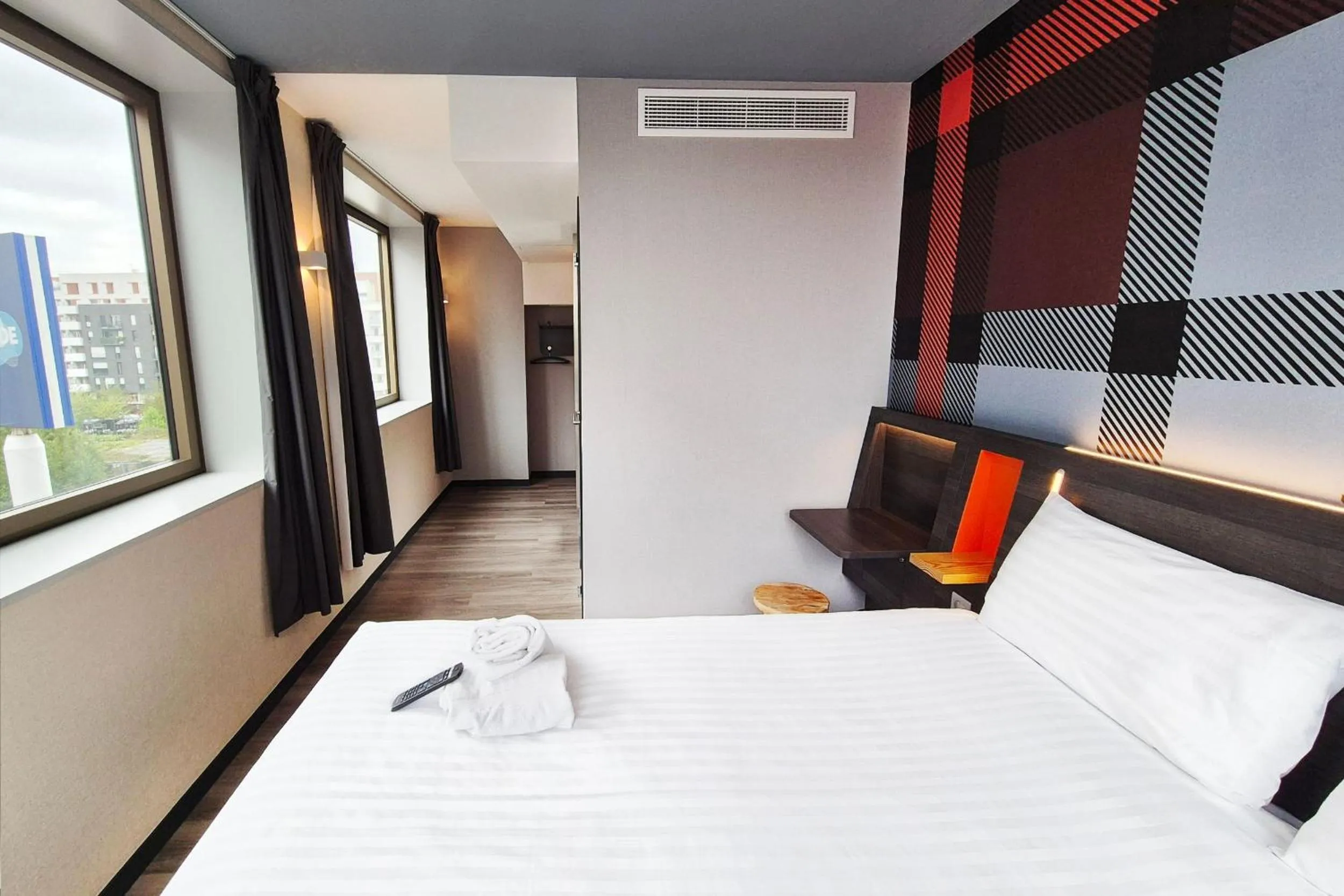 Bedroom, Bed in easyHotel Paris Nord Aubervilliers