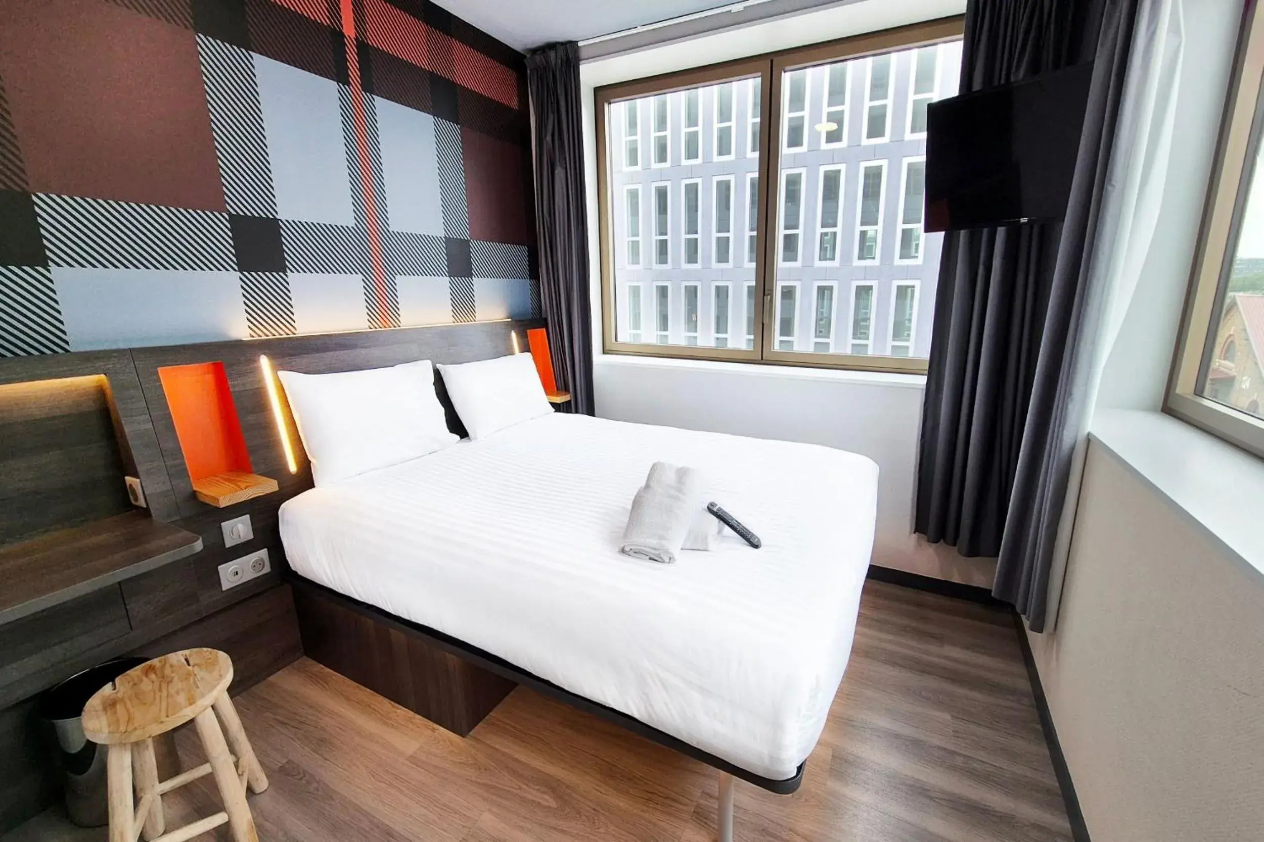 Superior Double Room in easyHotel Paris Nord Aubervilliers Superior Double Room in easyHotel Paris Nord Aubervilliers