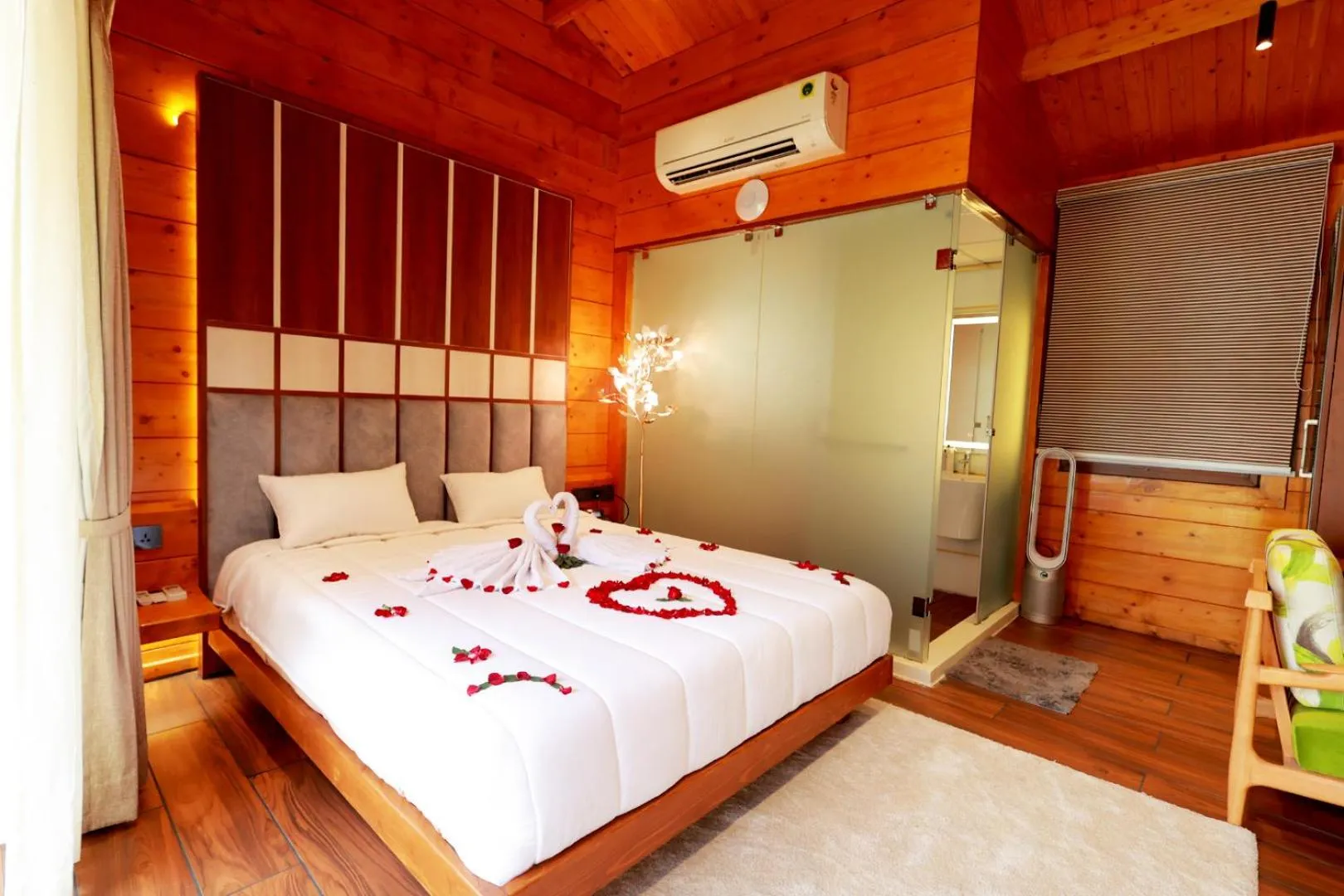 Bedroom, Bed in Wooden ECR Sea Resort