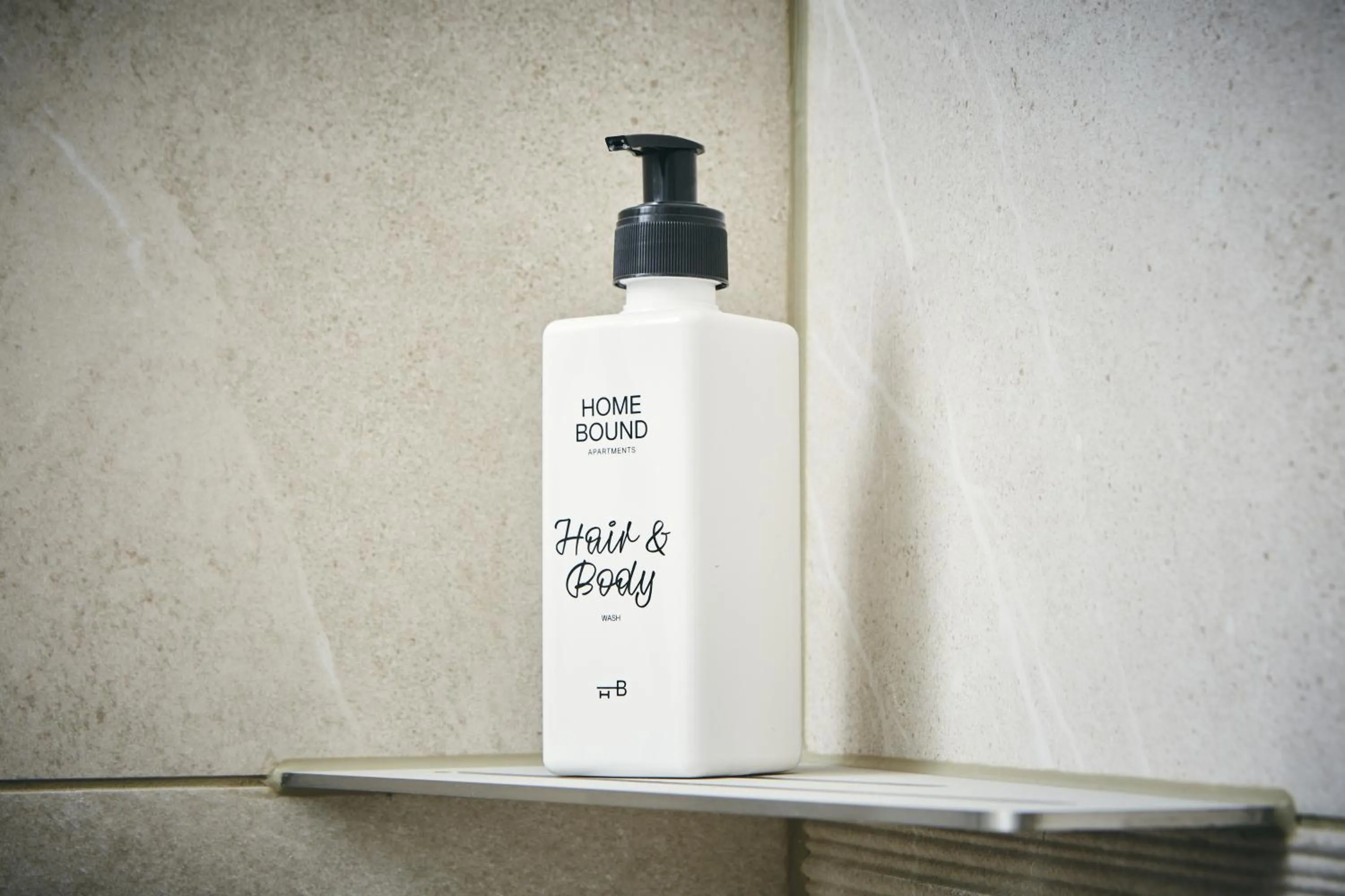 Shower in HOMEBOUND APARTMENTS Bad Goisern - contactless check-in