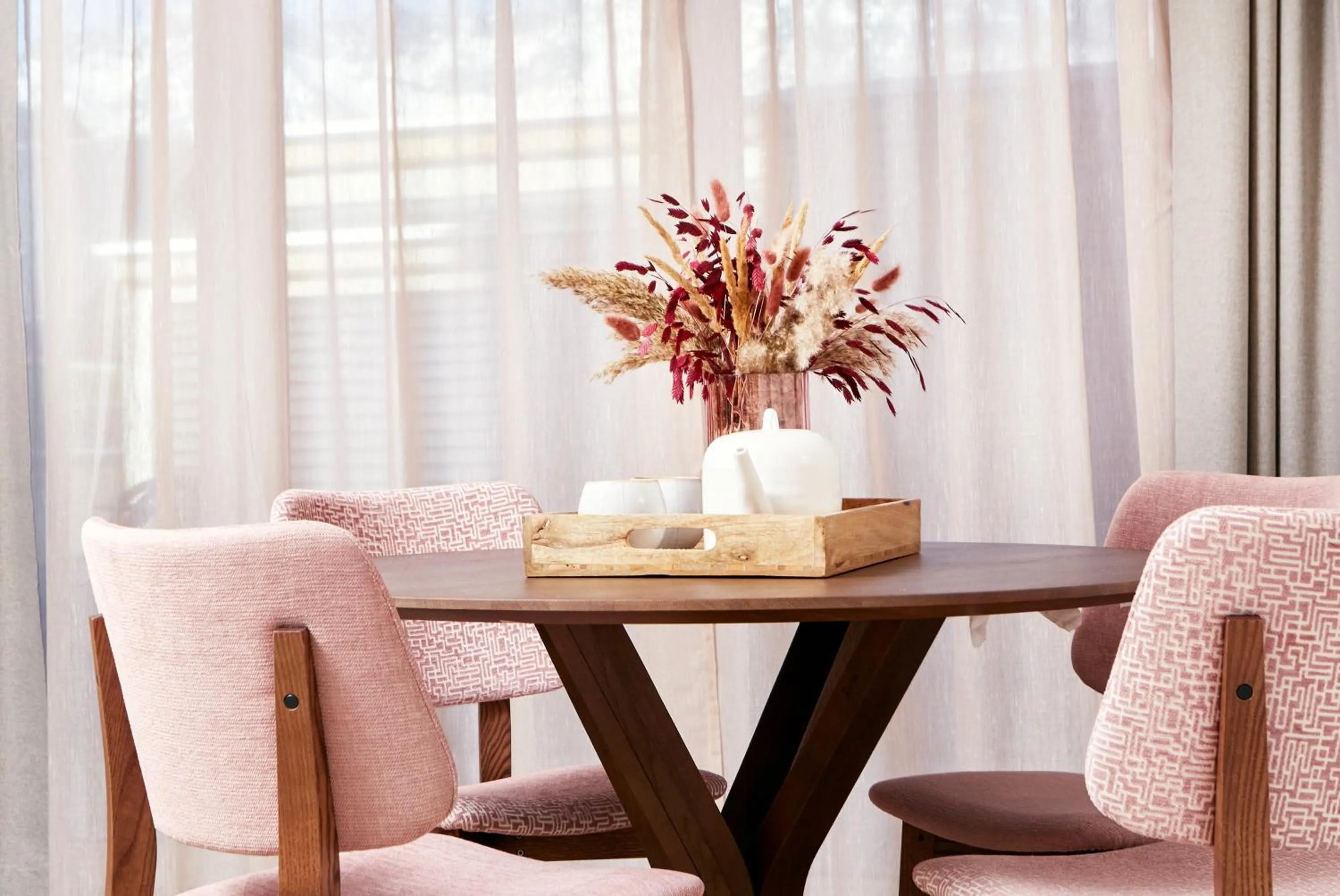 Dining area in HOMEBOUND APARTMENTS Bad Goisern - contactless check-in