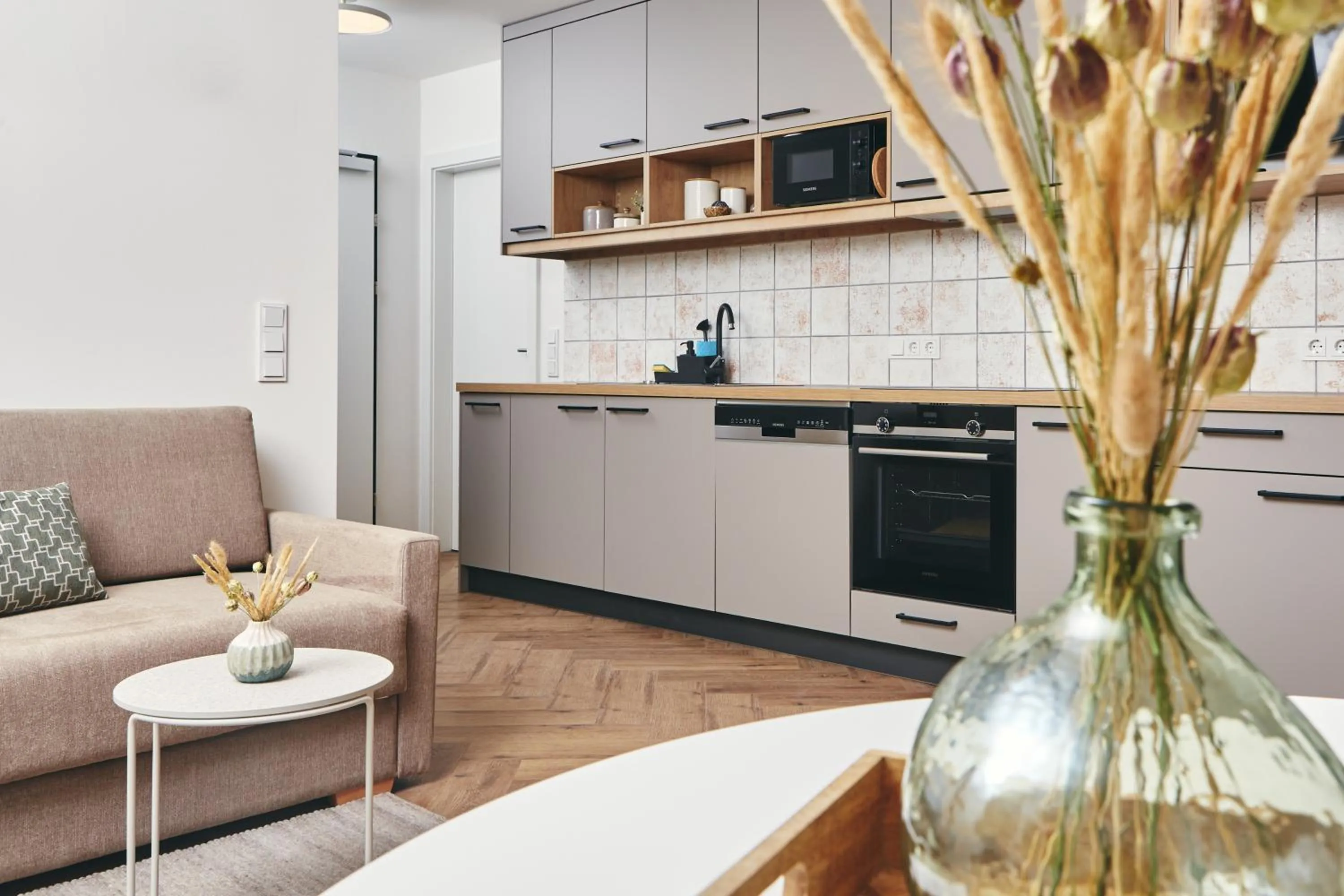 Kitchen or kitchenette in HOMEBOUND APARTMENTS Bad Goisern - contactless check-in