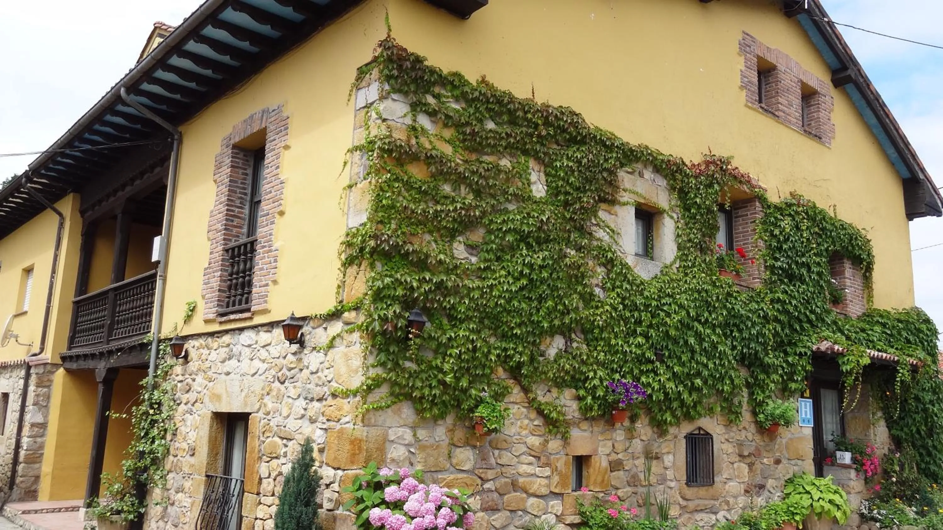 Facade/entrance in Conjunto Hotelero La Pasera