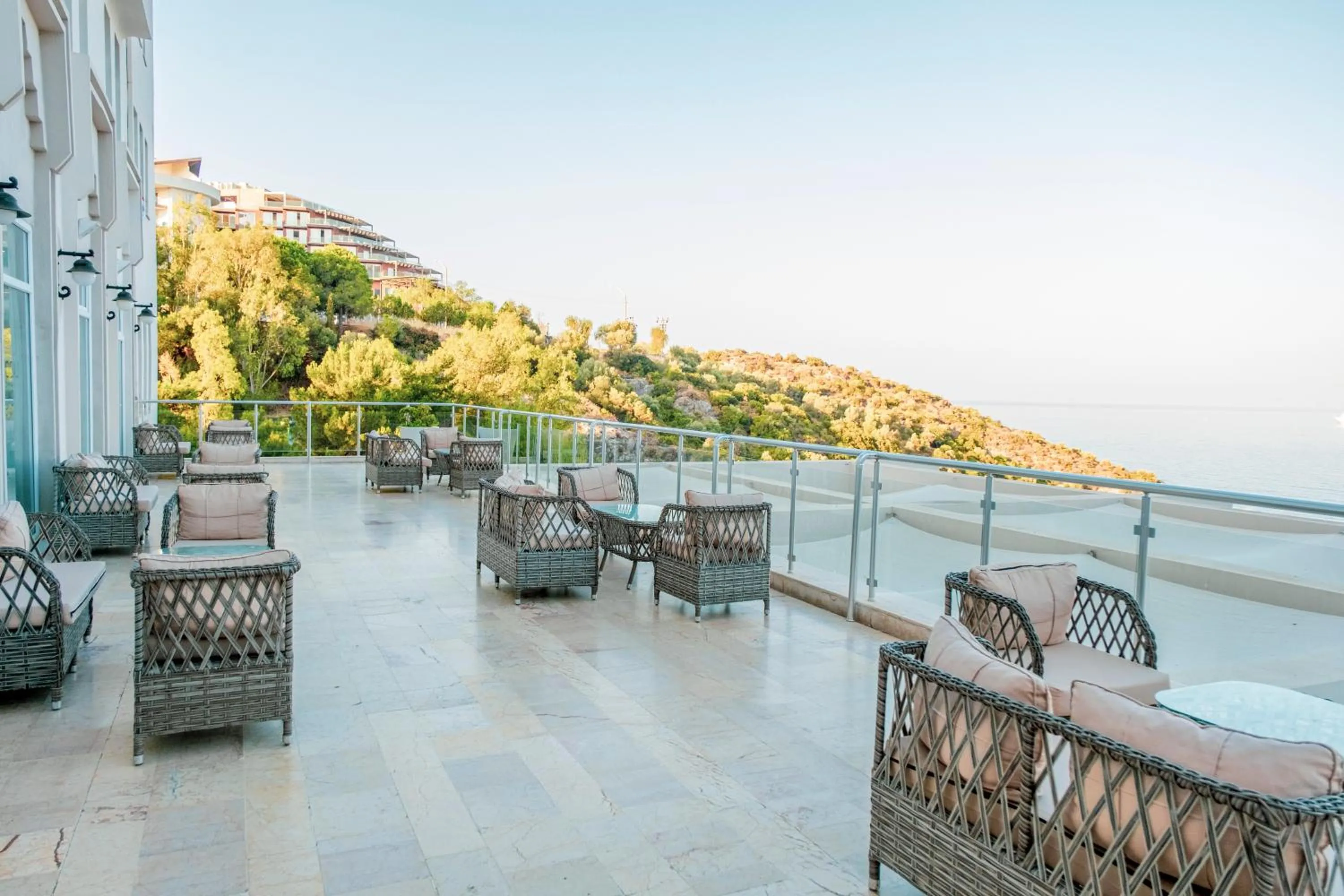 LADONIA HOTELS ADAKULE