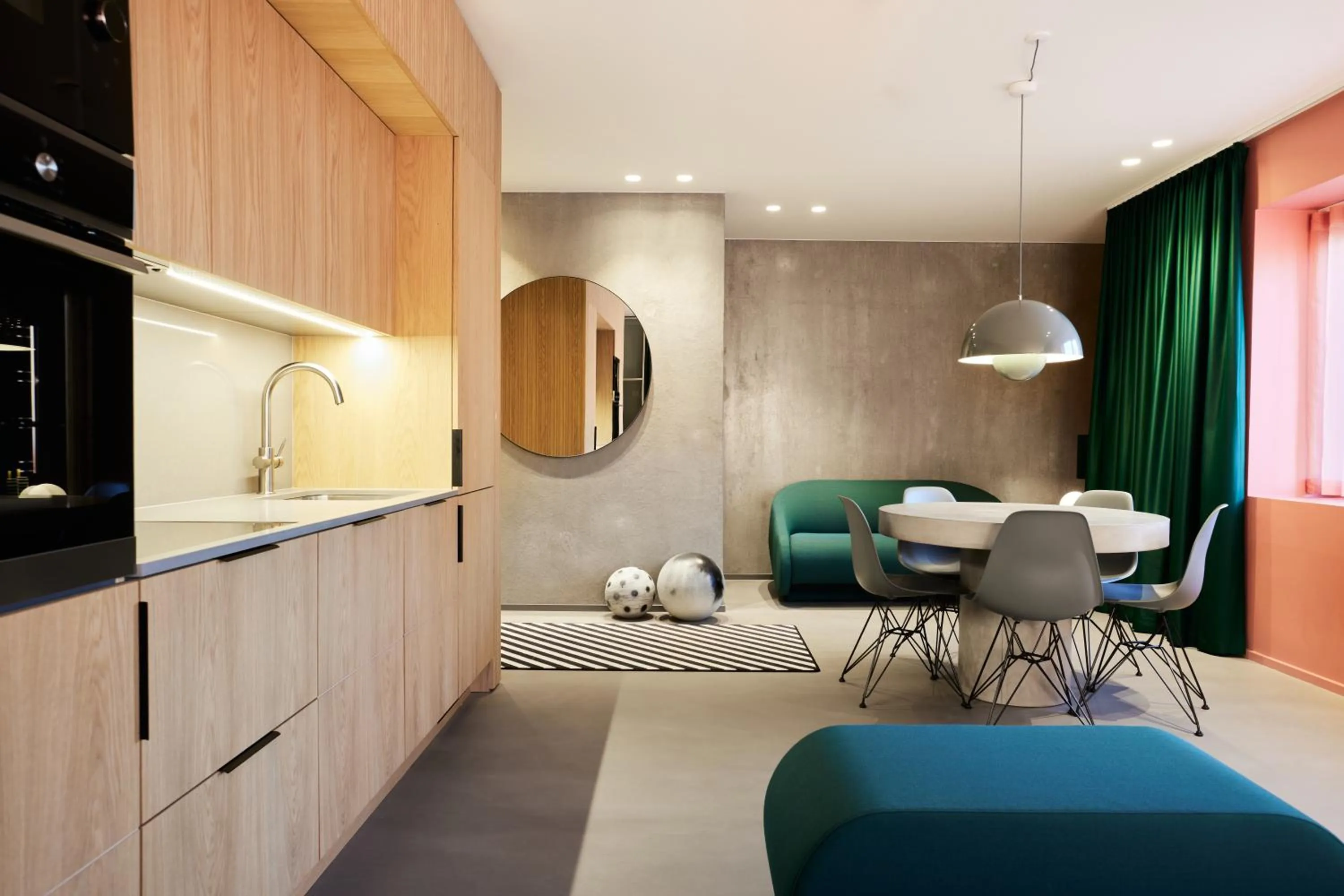 Living room in Kirk Suites