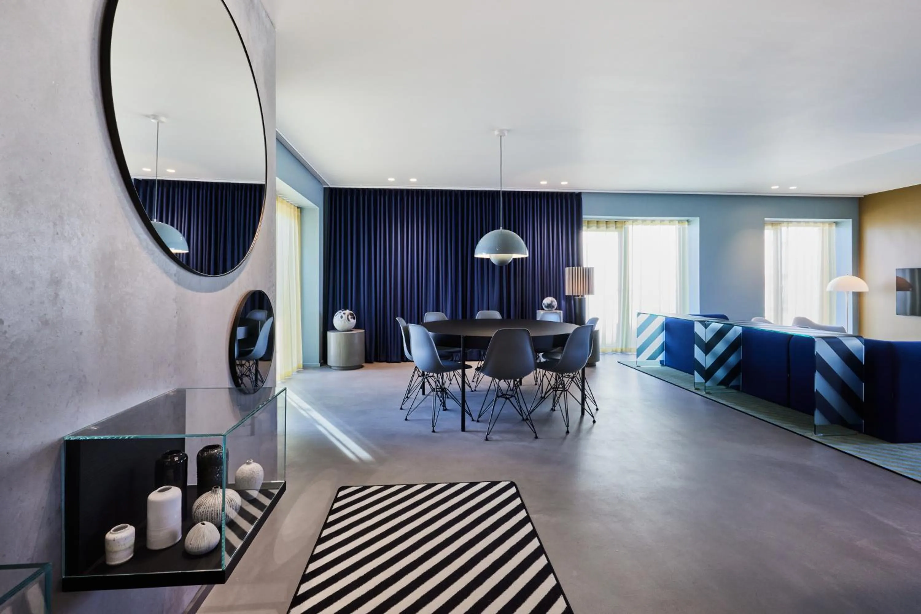 Seating area in Kirk Suites