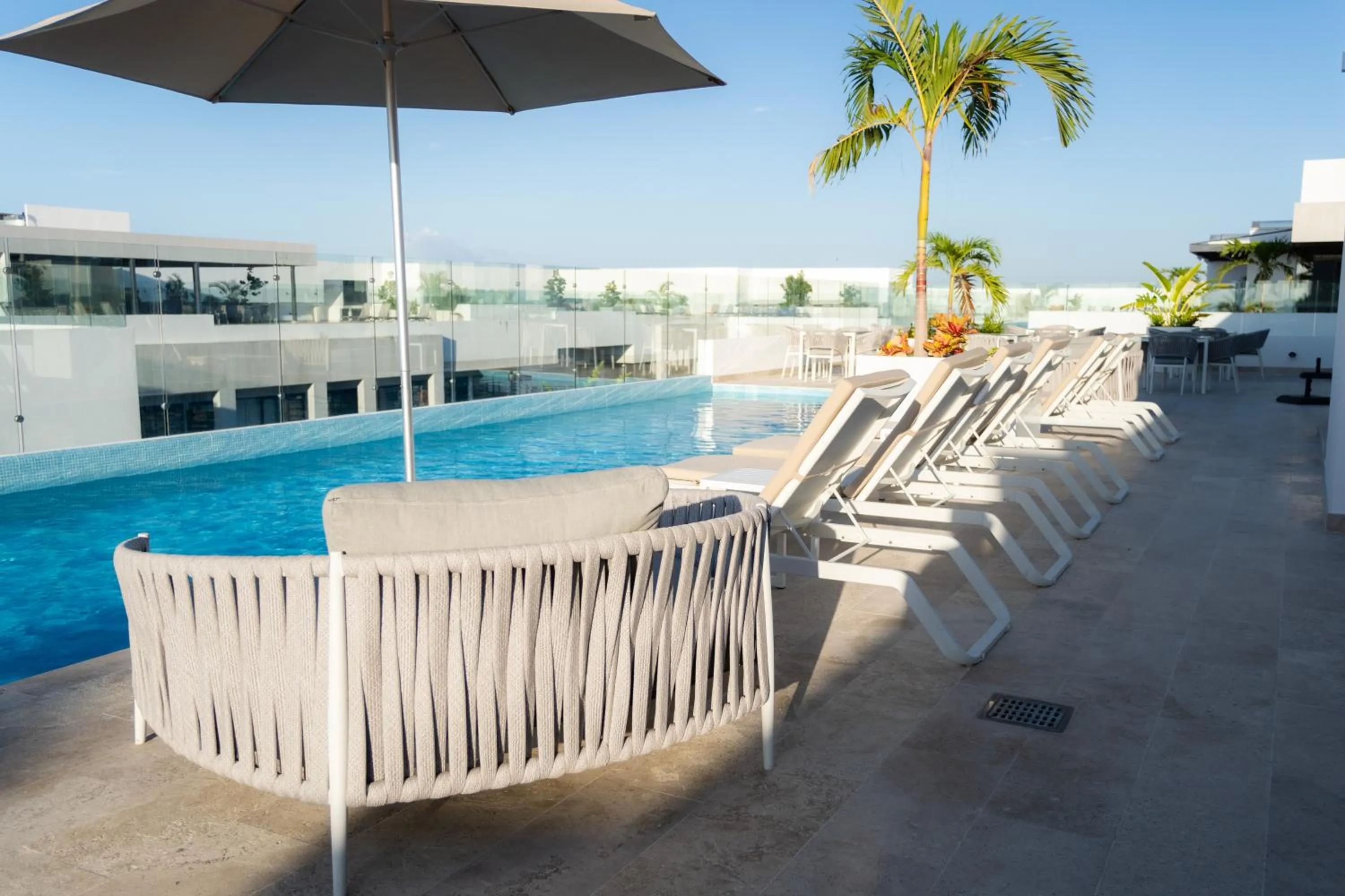 Swimming pool in New & Equipped Apartment Steps From The Beach With Pool Jacuzzi By Yeah