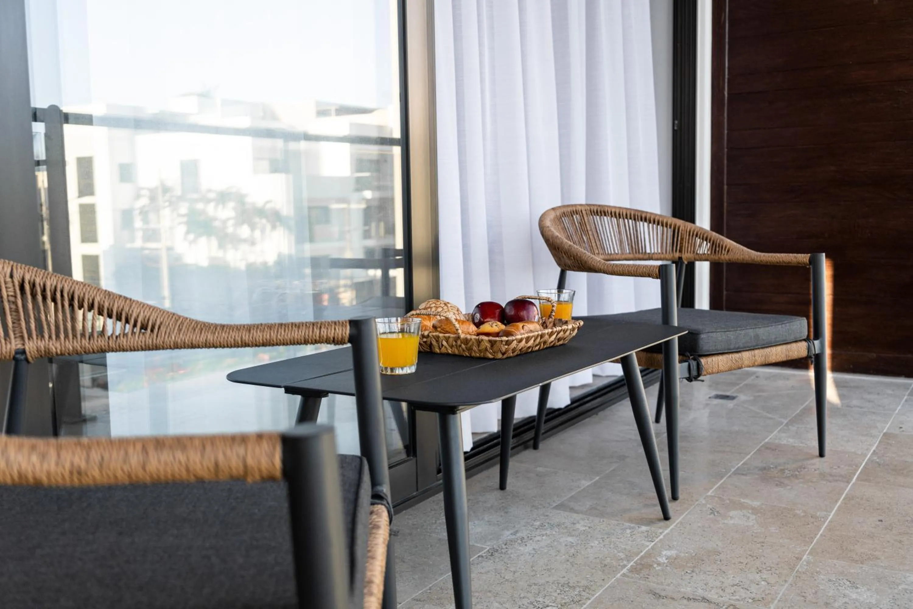 Dining area in New & Equipped Apartment Steps From The Beach With Pool Jacuzzi By Yeah