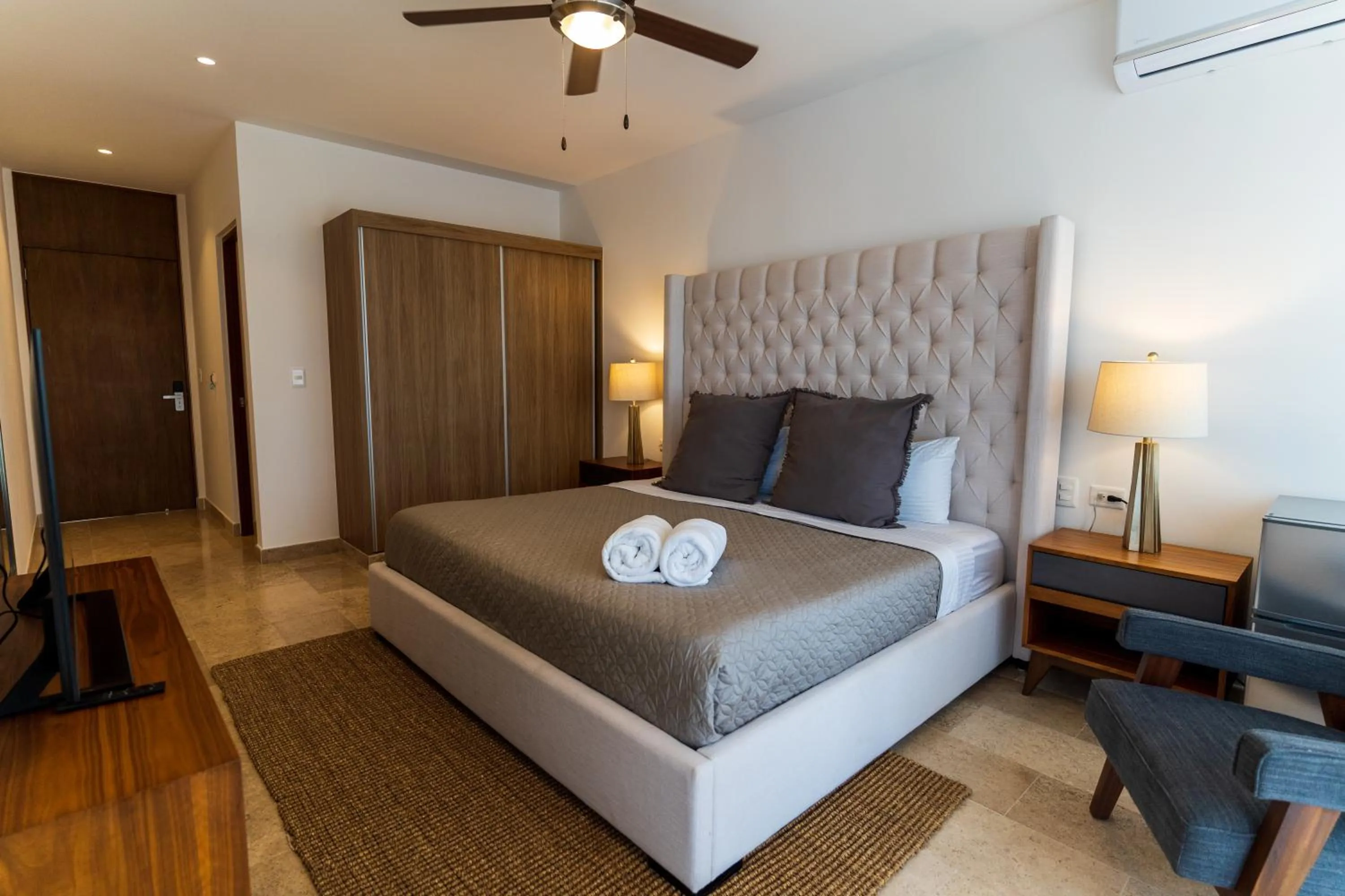 Bedroom, Bed in New & Equipped Apartment Steps From The Beach With Pool Jacuzzi By Yeah