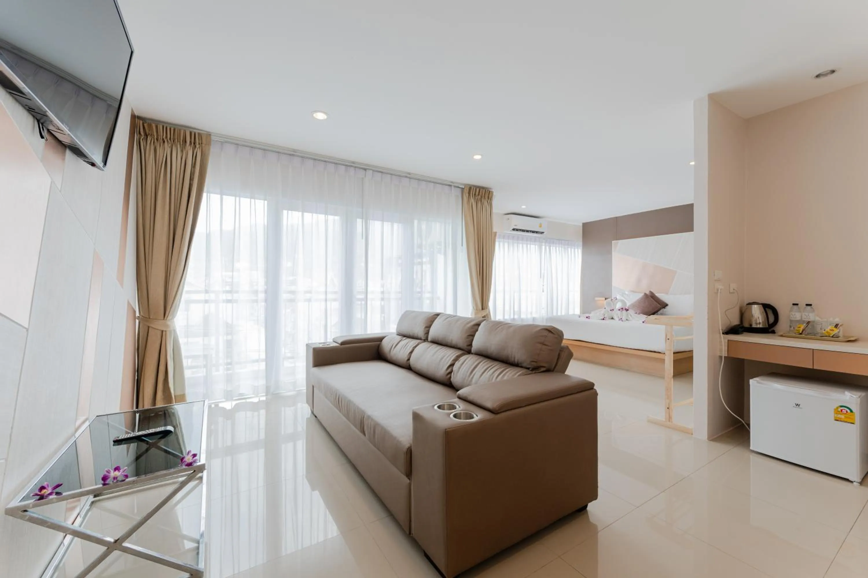 TV and multimedia in La Vista Patong Hotel