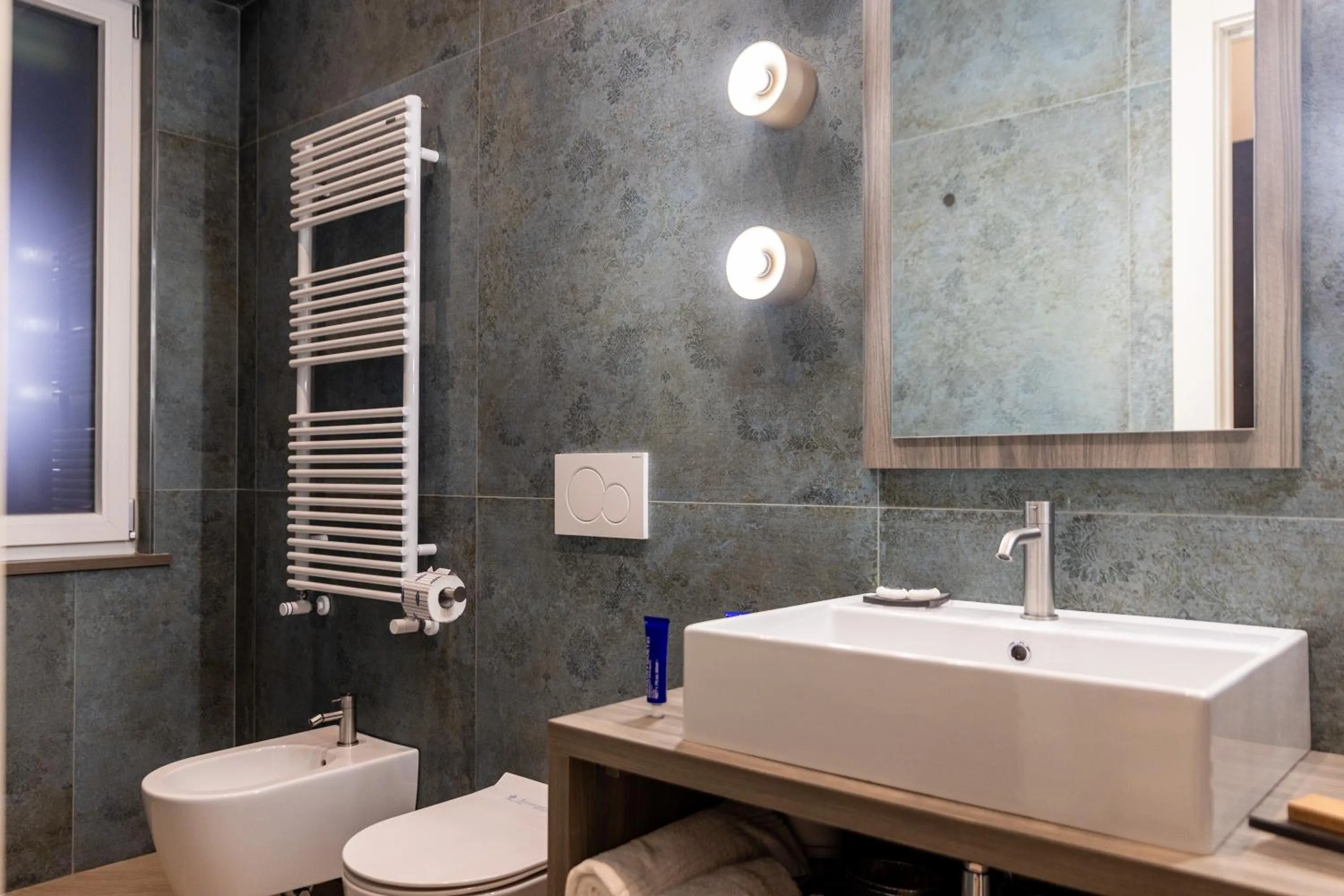 Shower in Patriziella 4 Rooms