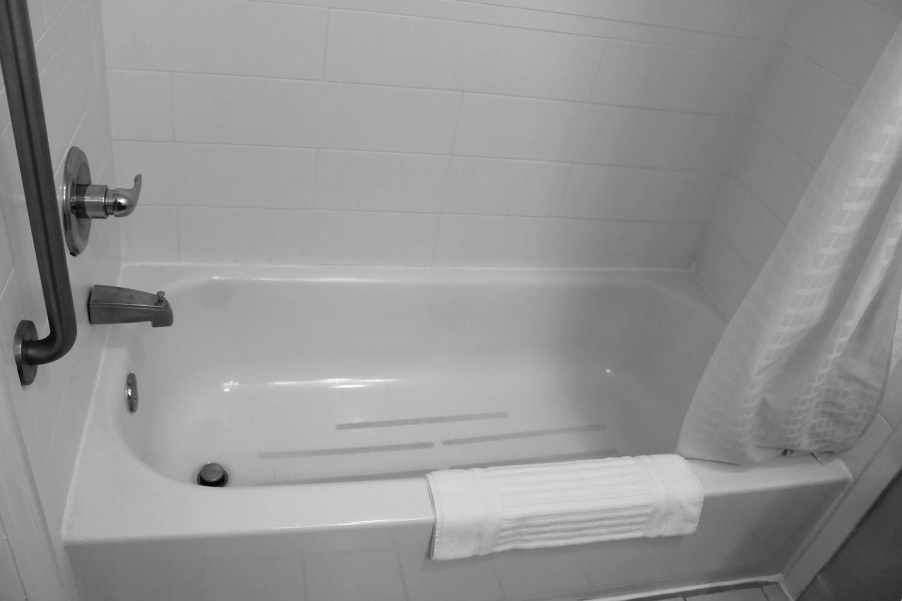 Bath in Bristol Arcadia Inn