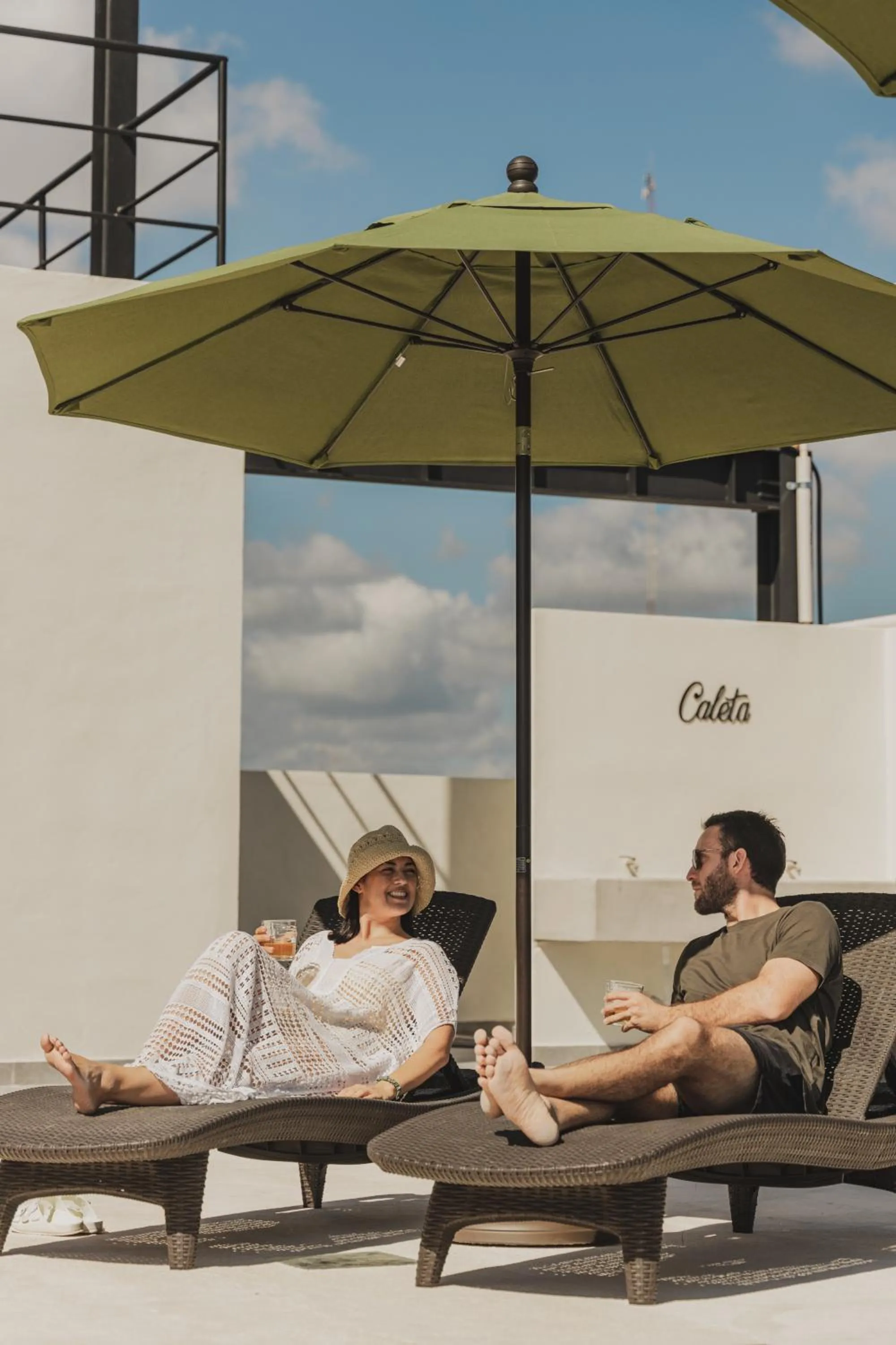 Day in Caleta Hostel Rooftop & Pool