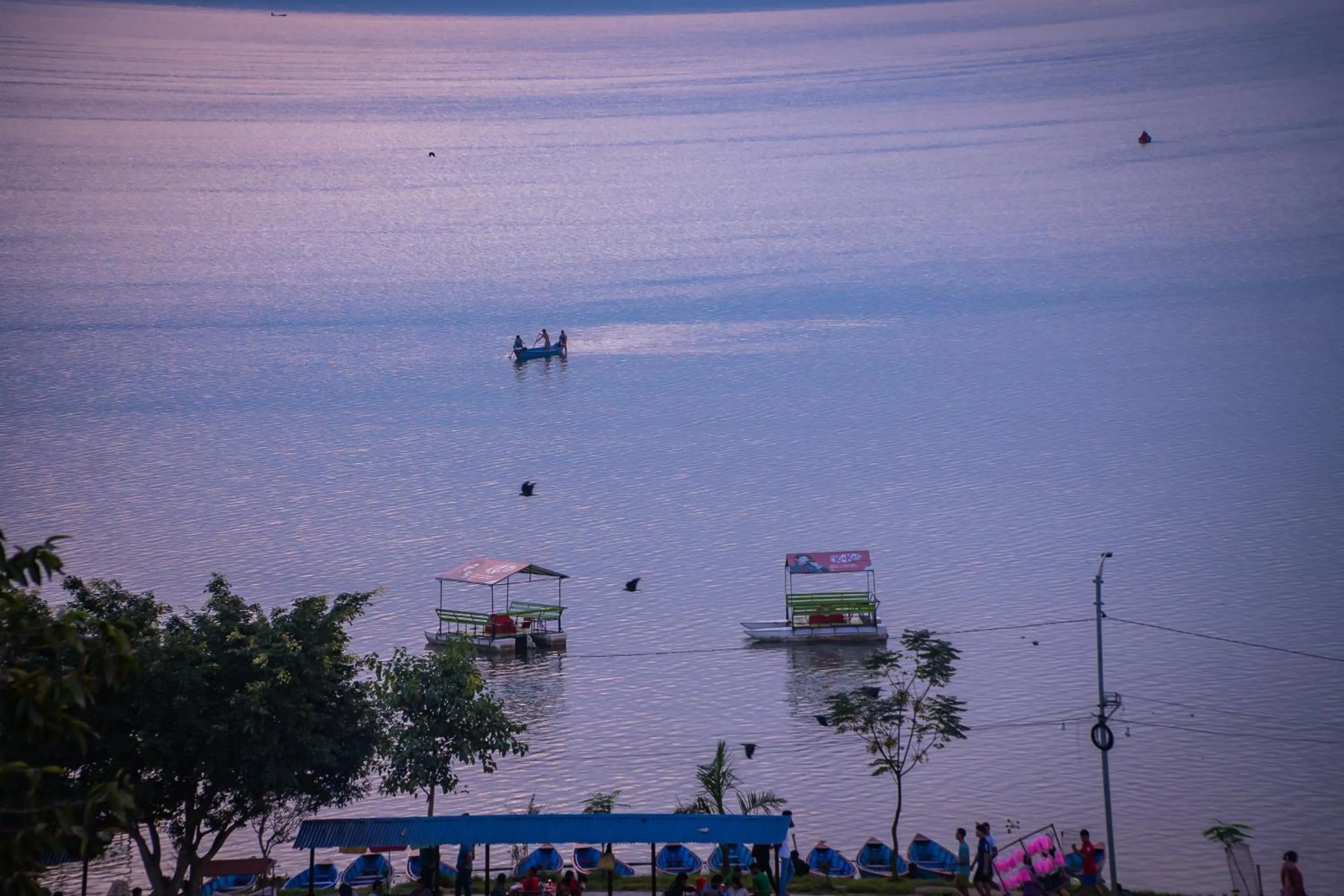 Lake view in Hotel Fewa Camp
