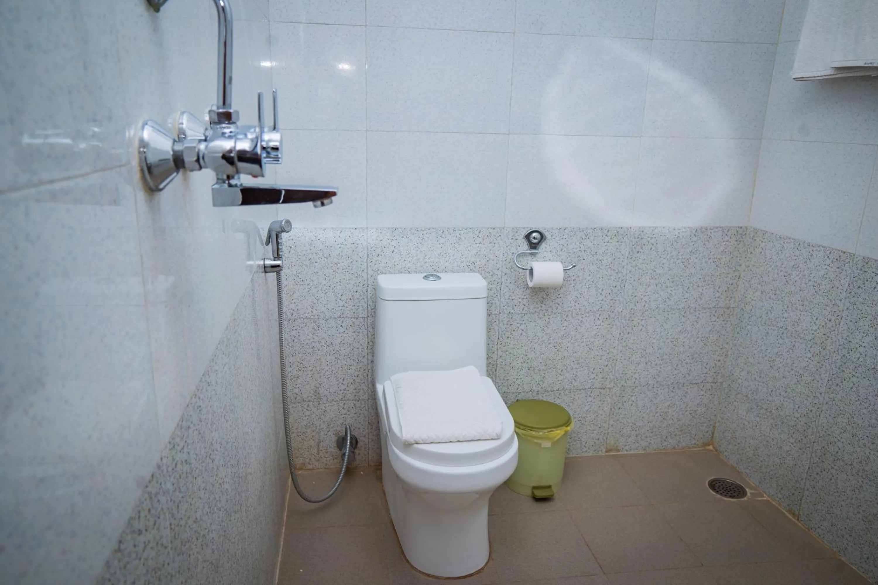 Bathroom in Hotel Fewa Camp