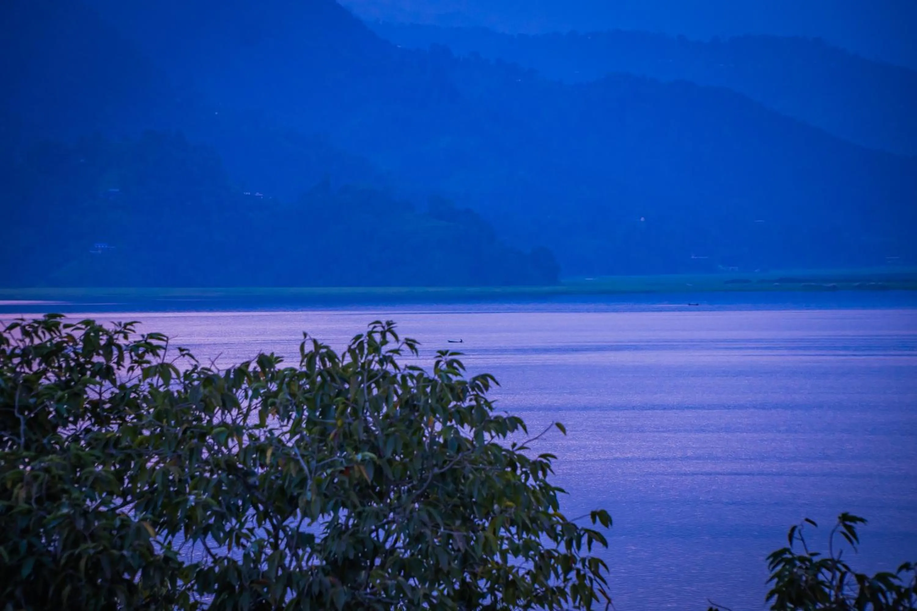 Lake view in Hotel Fewa Camp