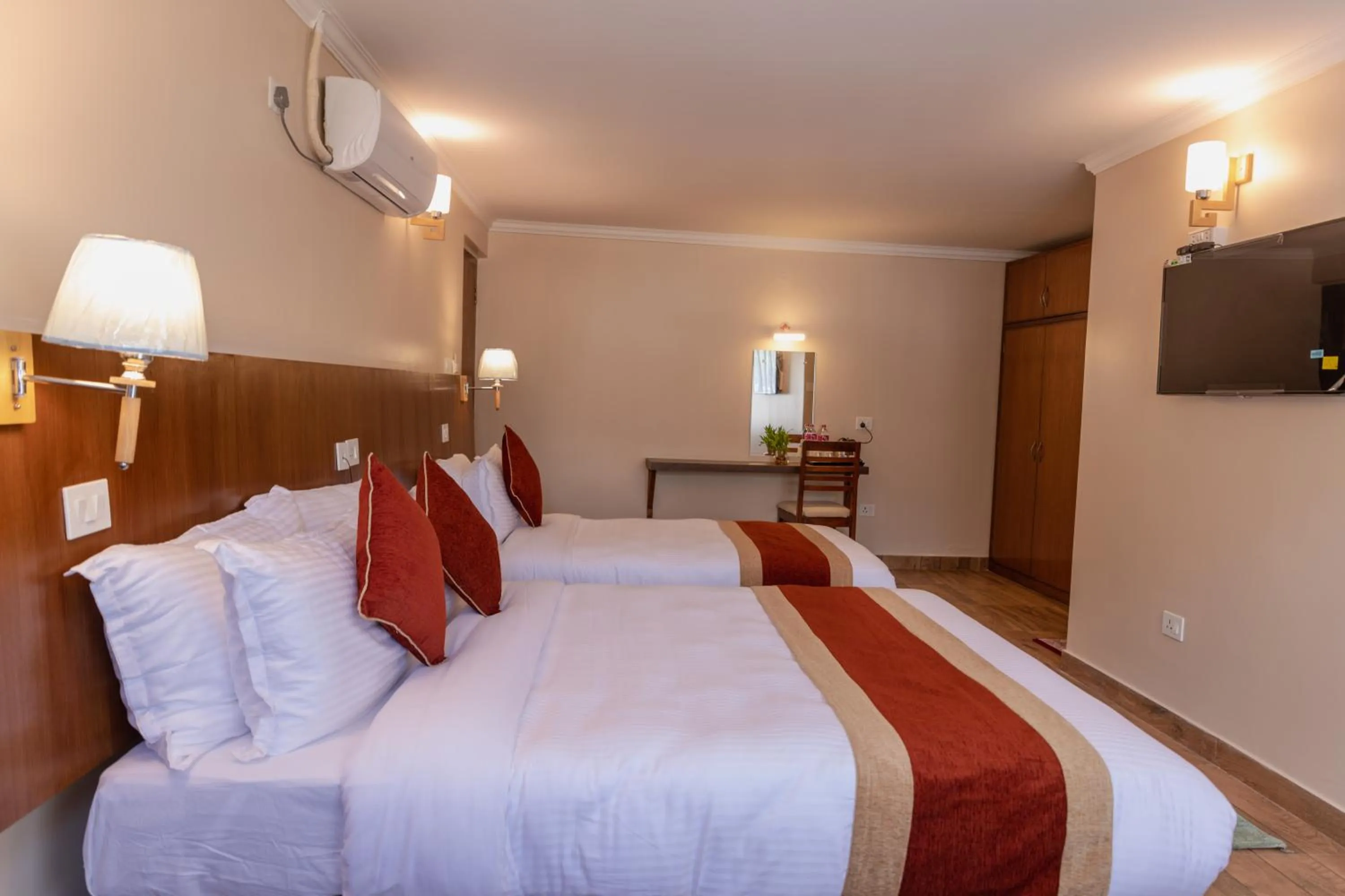 Bed in Hotel Fewa Camp