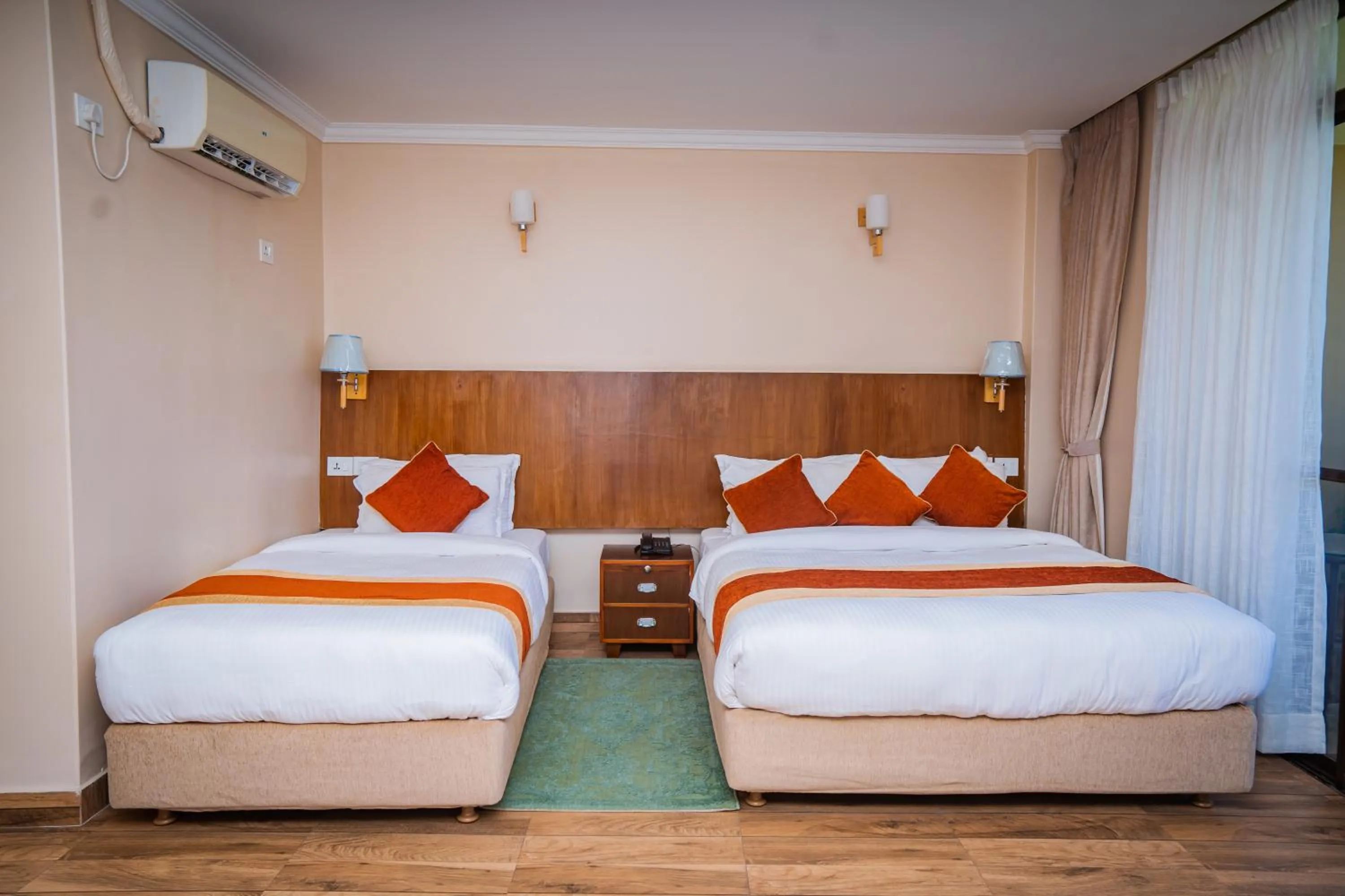 Bed in Hotel Fewa Camp